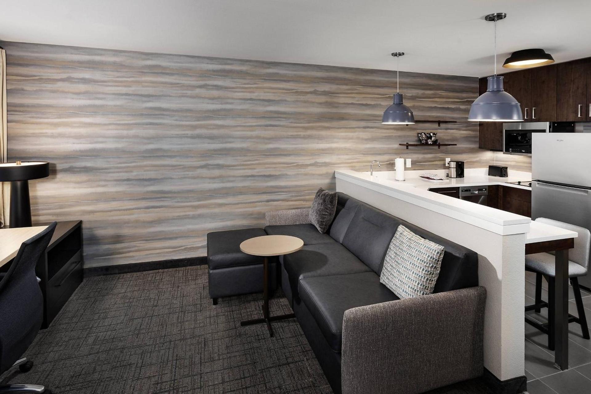 Residence Inn by Marriott Milwaukee Brookfield photo 8