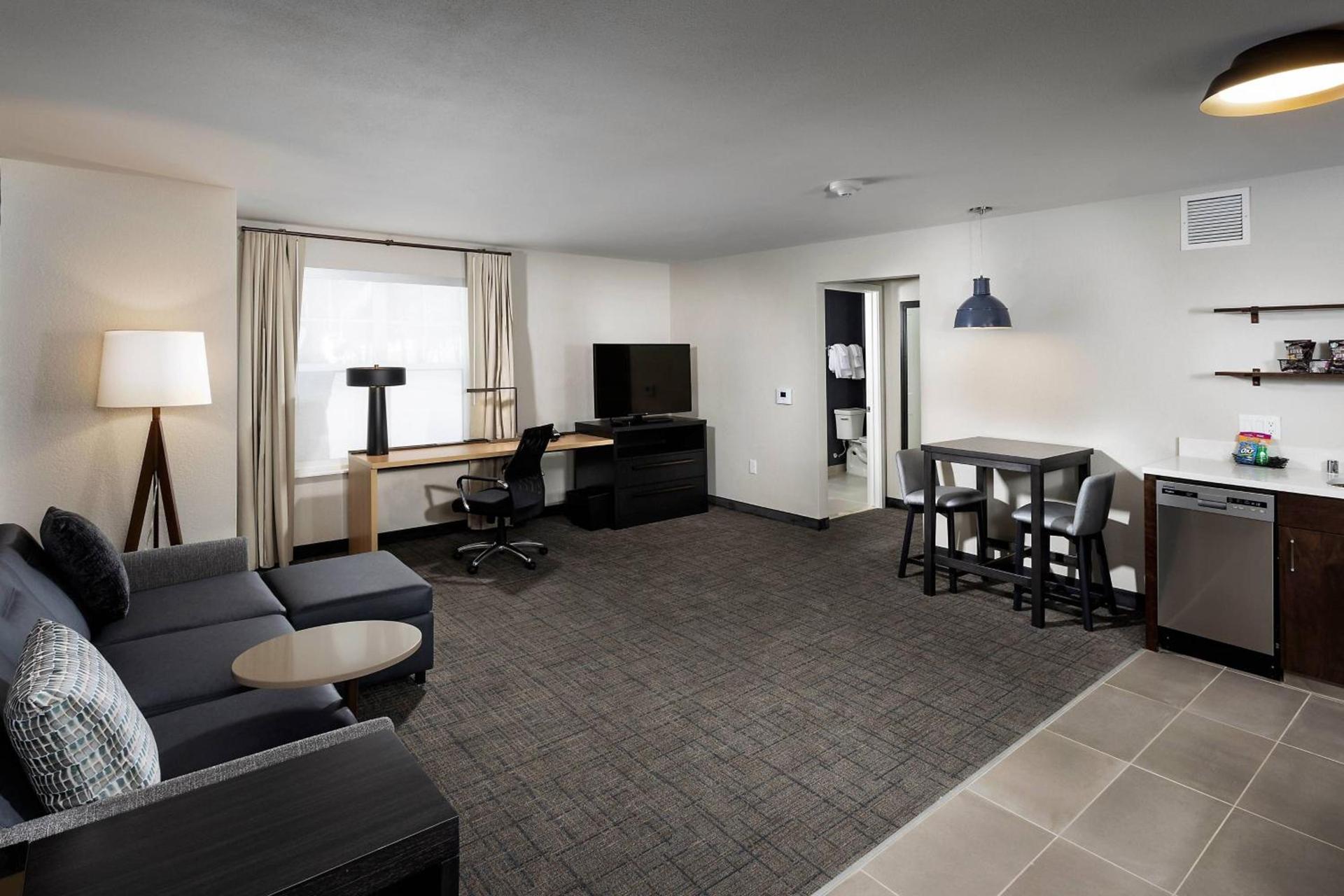 Residence Inn by Marriott Milwaukee Brookfield photo 13