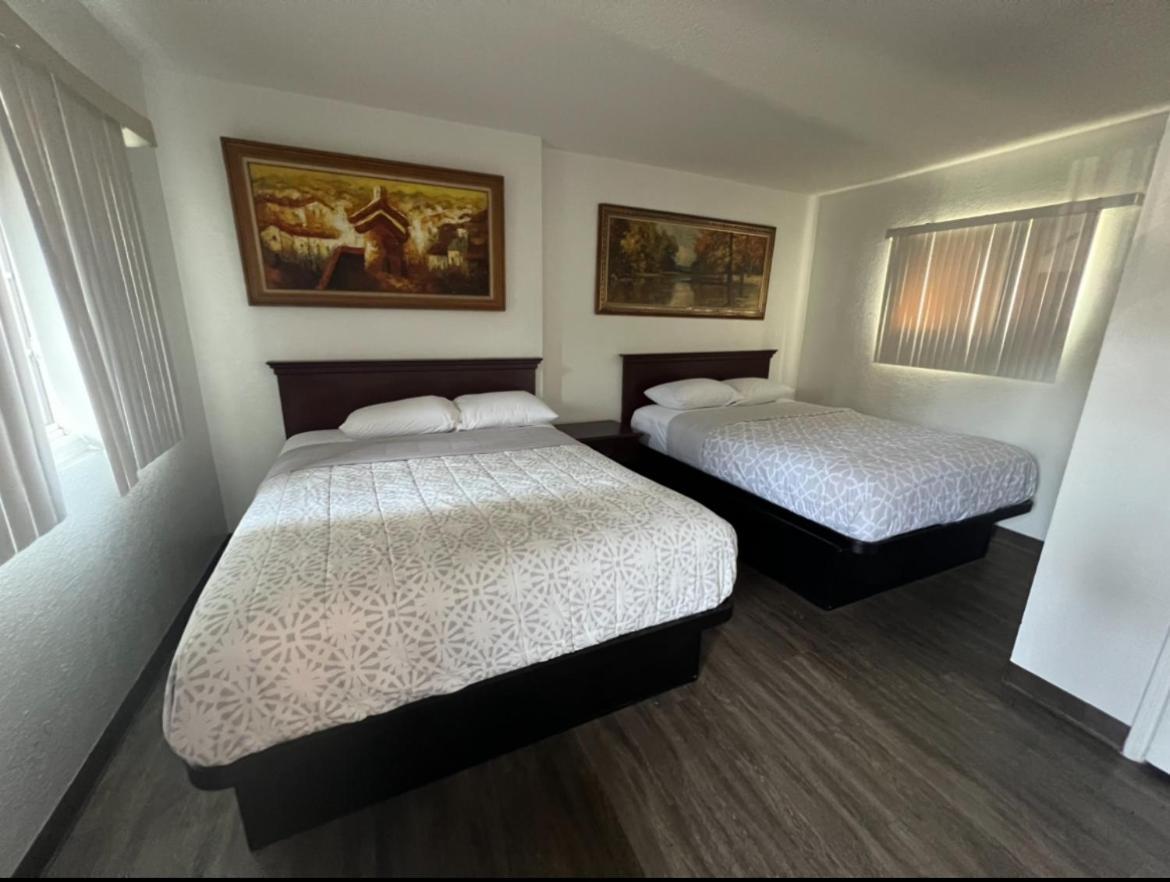 Flamingo Motel - San Ysidro photo 2