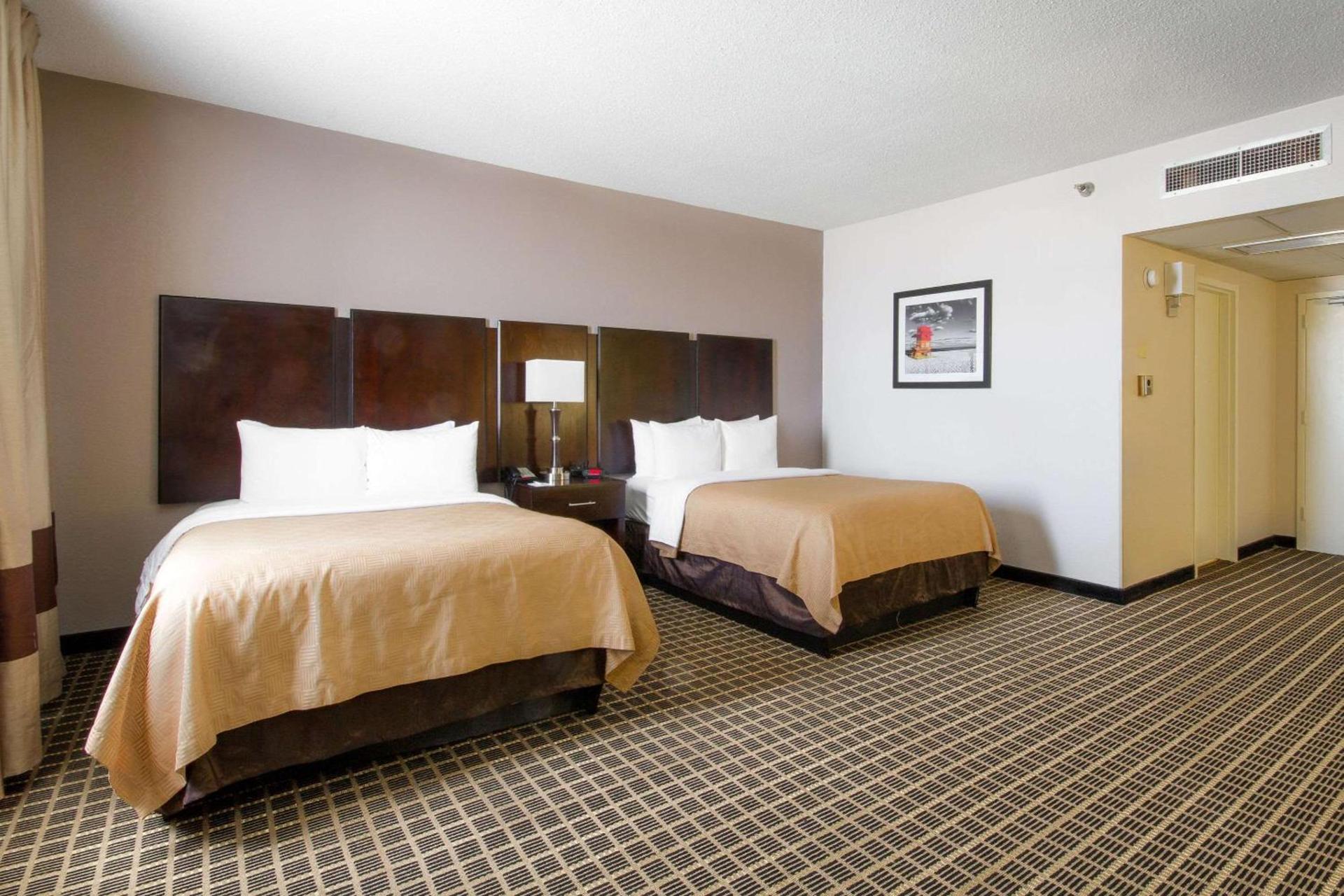 Clarion Inn & Suites Miami International Airport photo 6