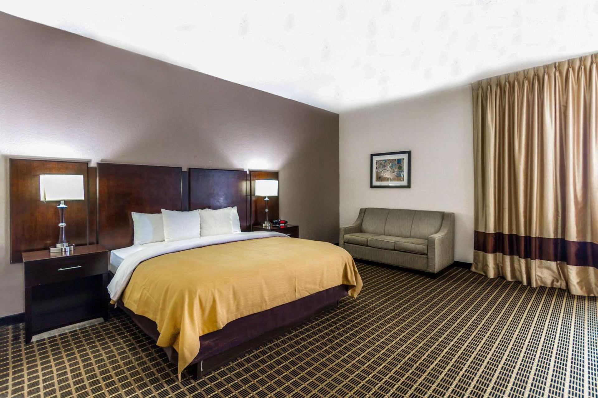 Clarion Inn & Suites Miami International Airport photo 7