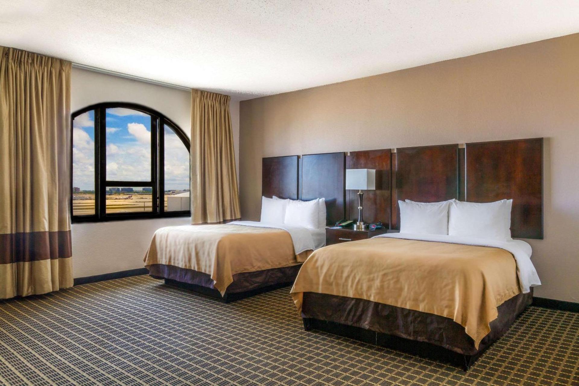 Clarion Inn & Suites Miami International Airport photo 8