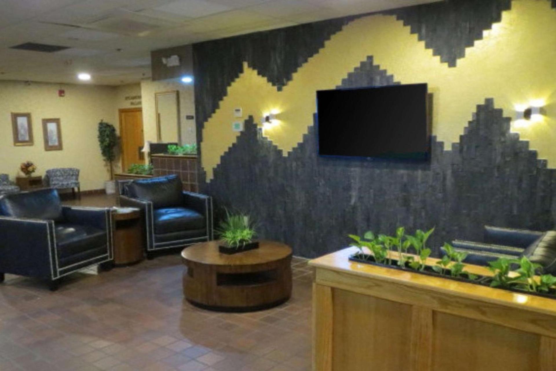 Quality Inn Conference Center Logansport photo 6