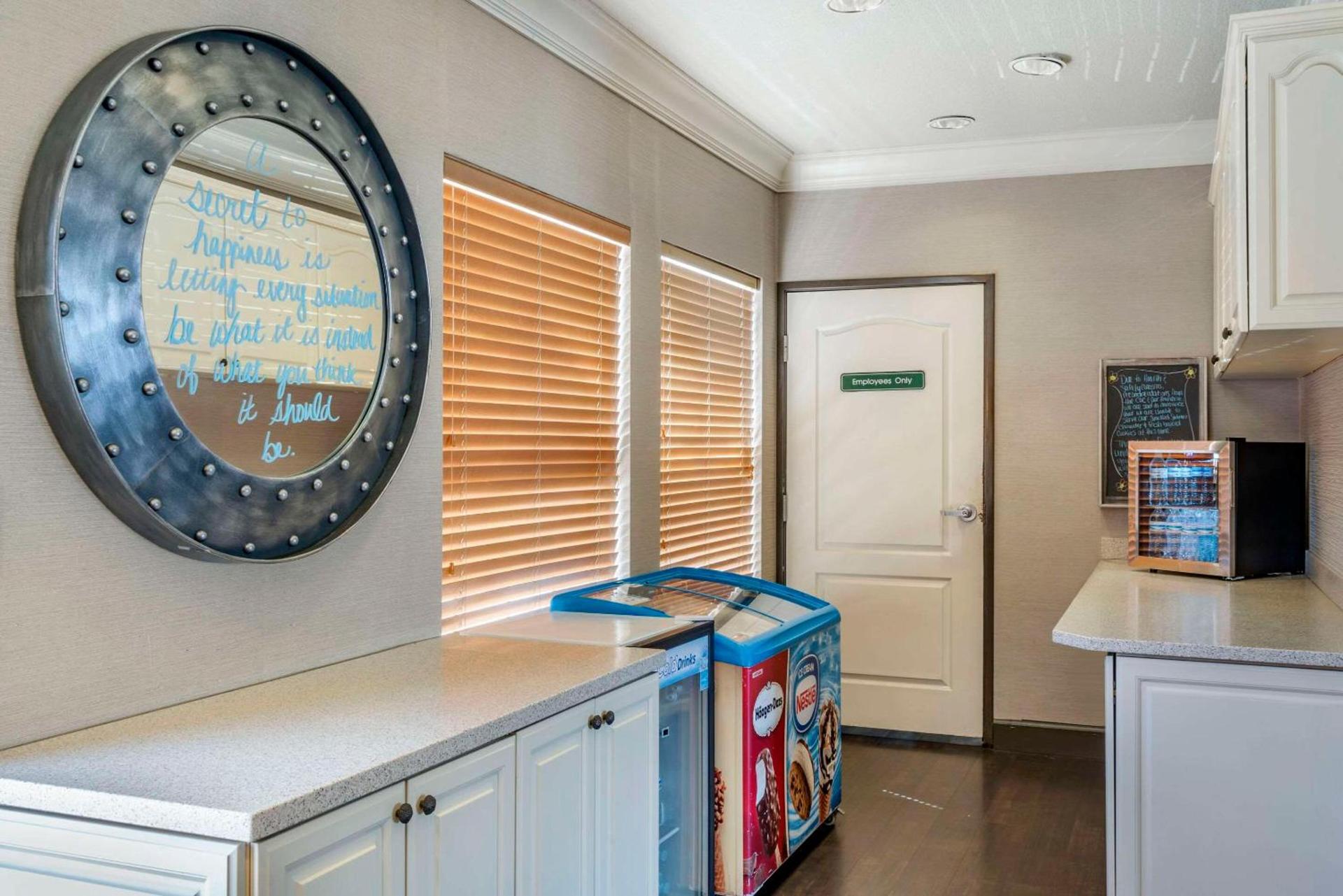 Elizabeth Oceanfront Suites, an Ascend Collection Hotel photo 7