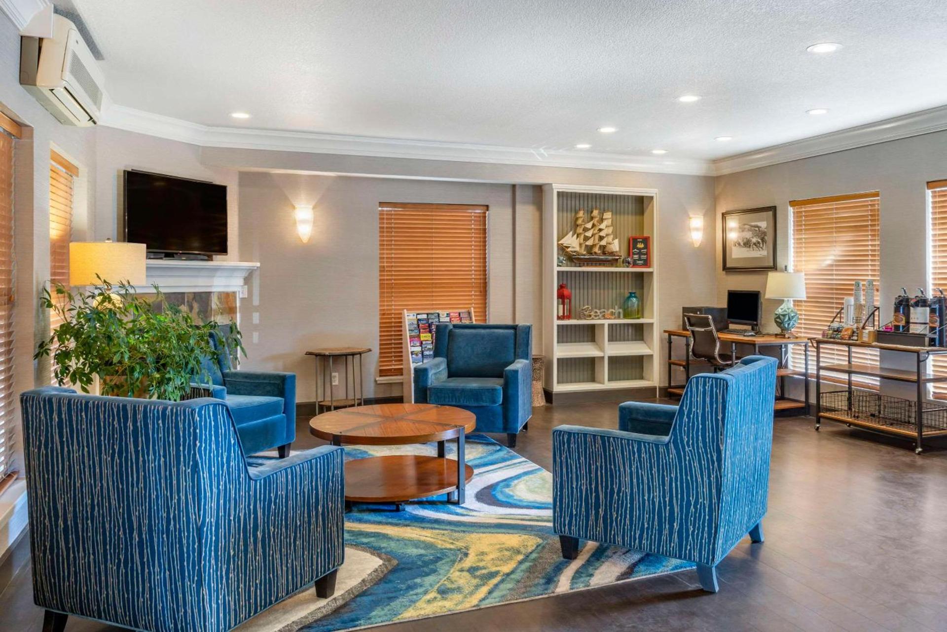 Elizabeth Oceanfront Suites, an Ascend Collection Hotel photo 9