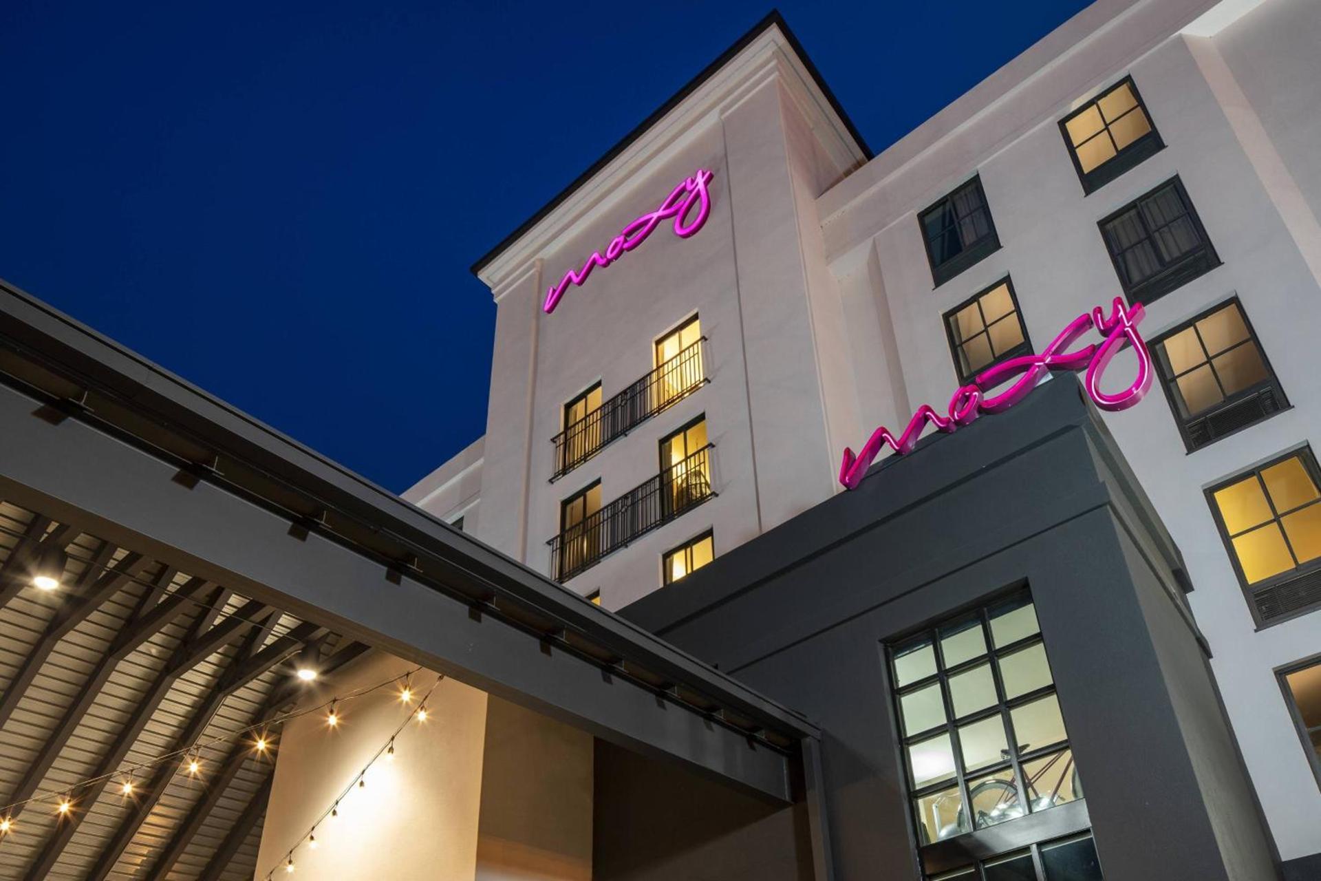 MOXY Memphis Downtown photo 1