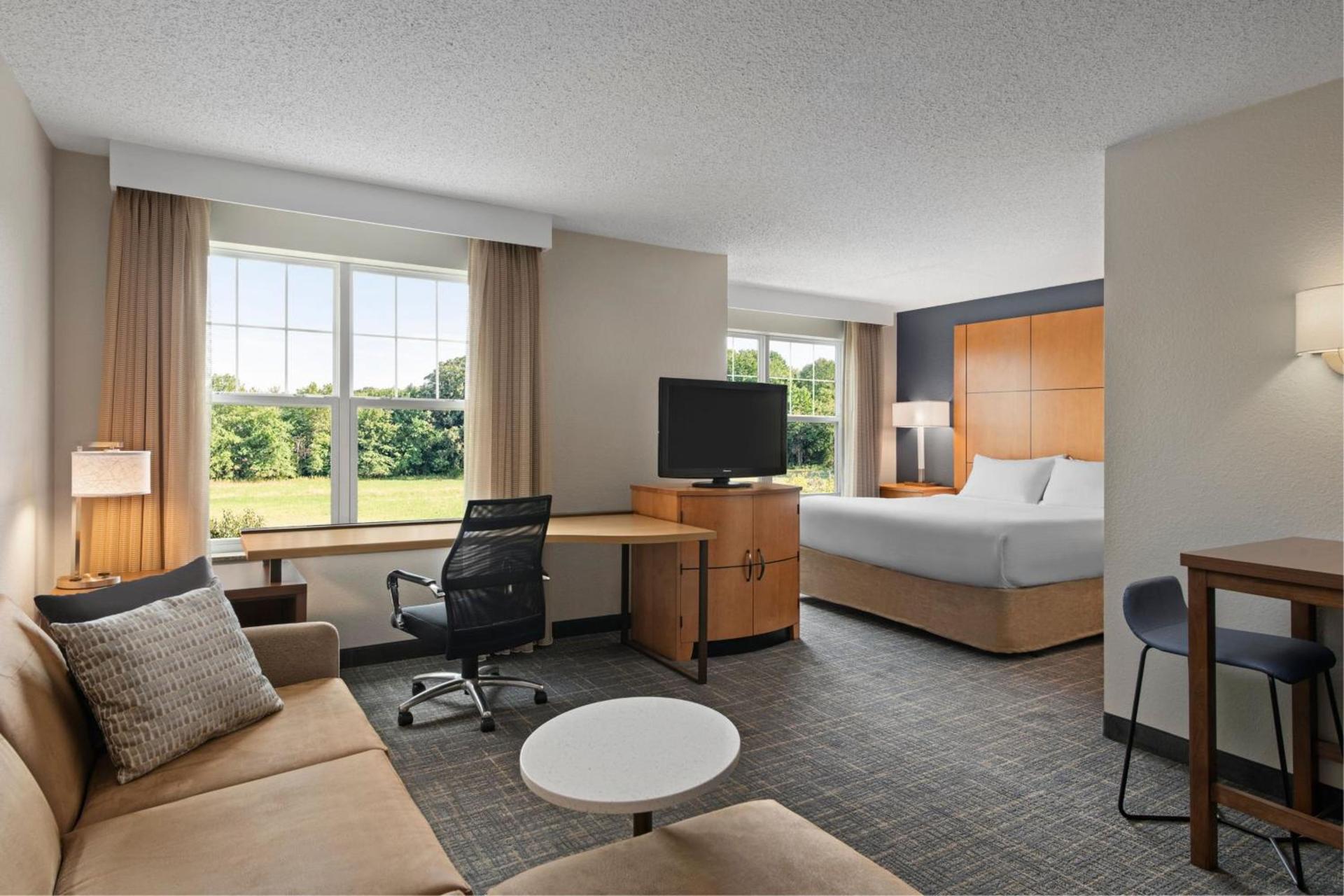 Residence Inn Mt. Laurel at Bishop's Gate photo 9