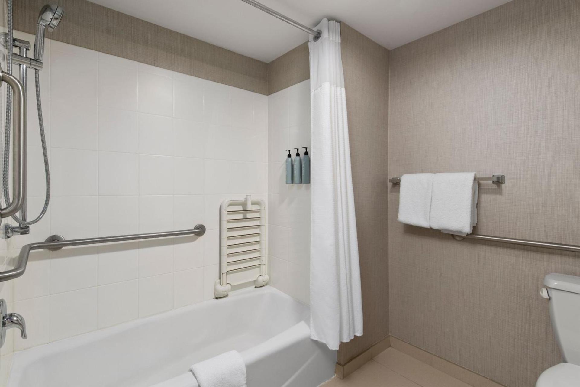 Residence Inn Mt. Laurel at Bishop's Gate photo 15