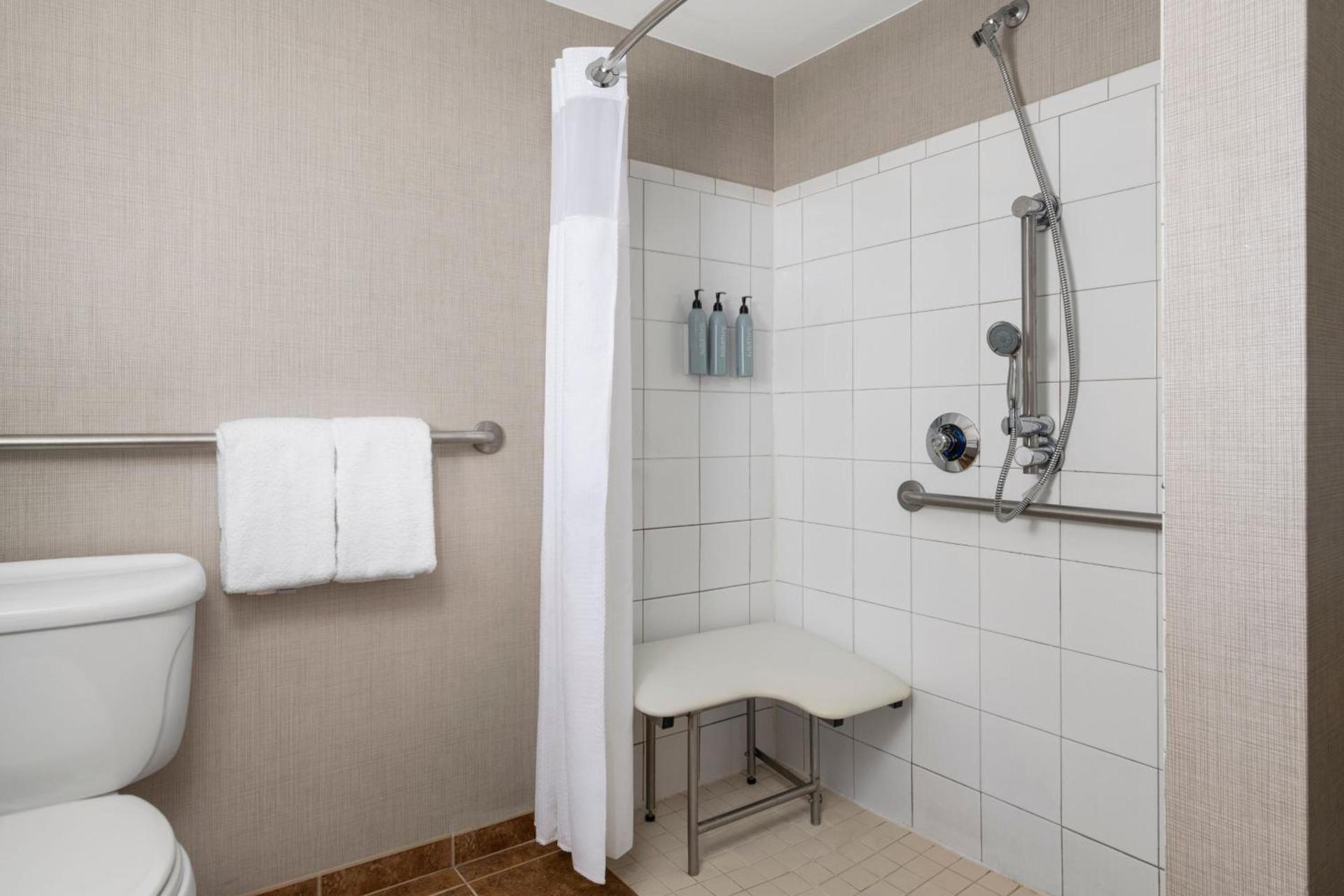 Residence Inn Mt. Laurel at Bishop's Gate photo 16