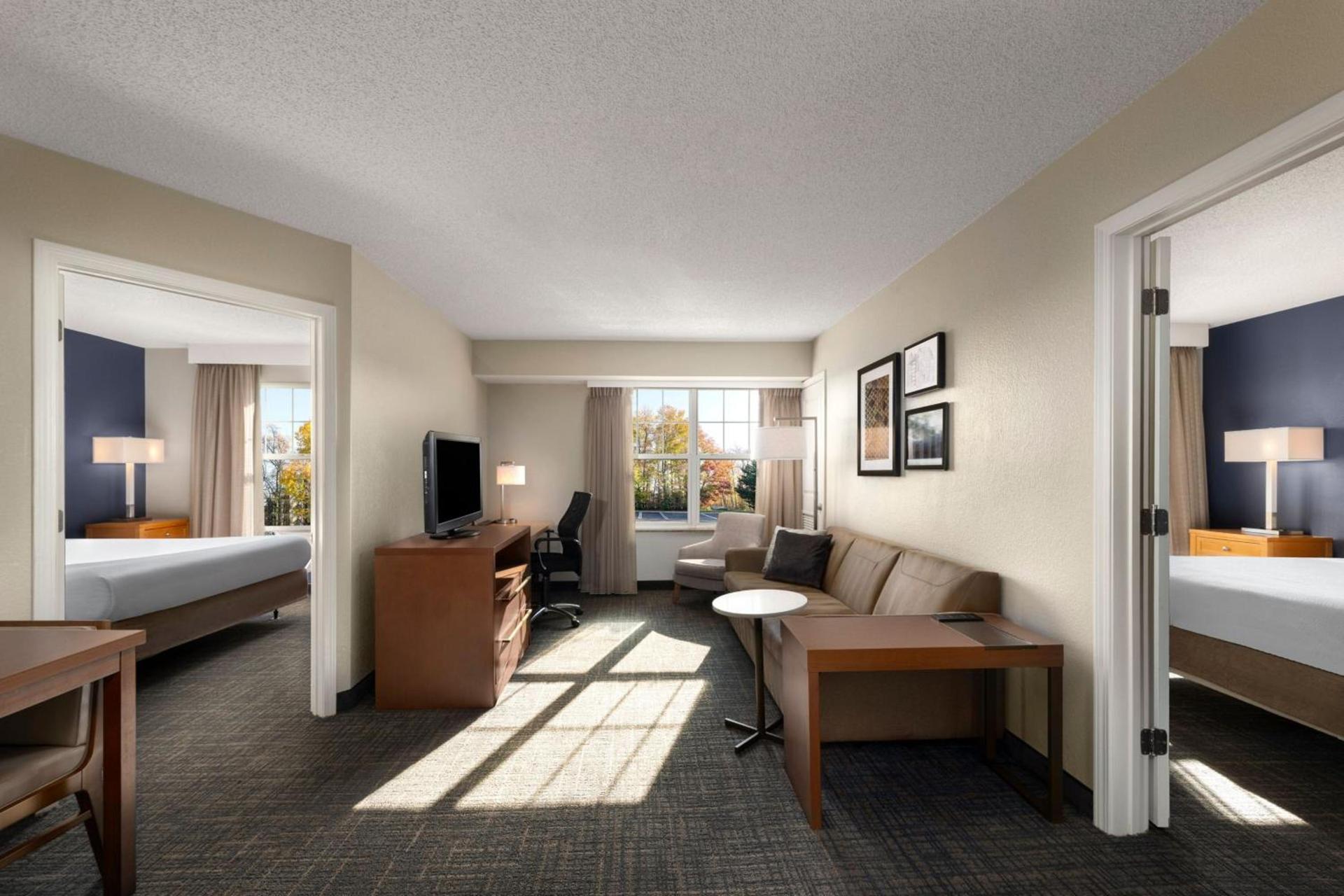 Residence Inn Mt. Laurel at Bishop's Gate photo 6