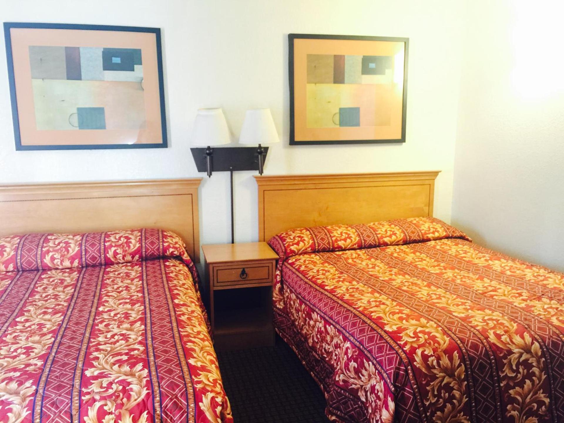 Economy Inn photo 6