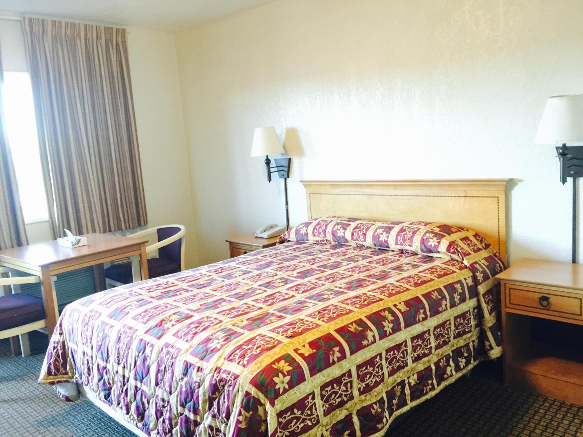 Economy Inn photo 21