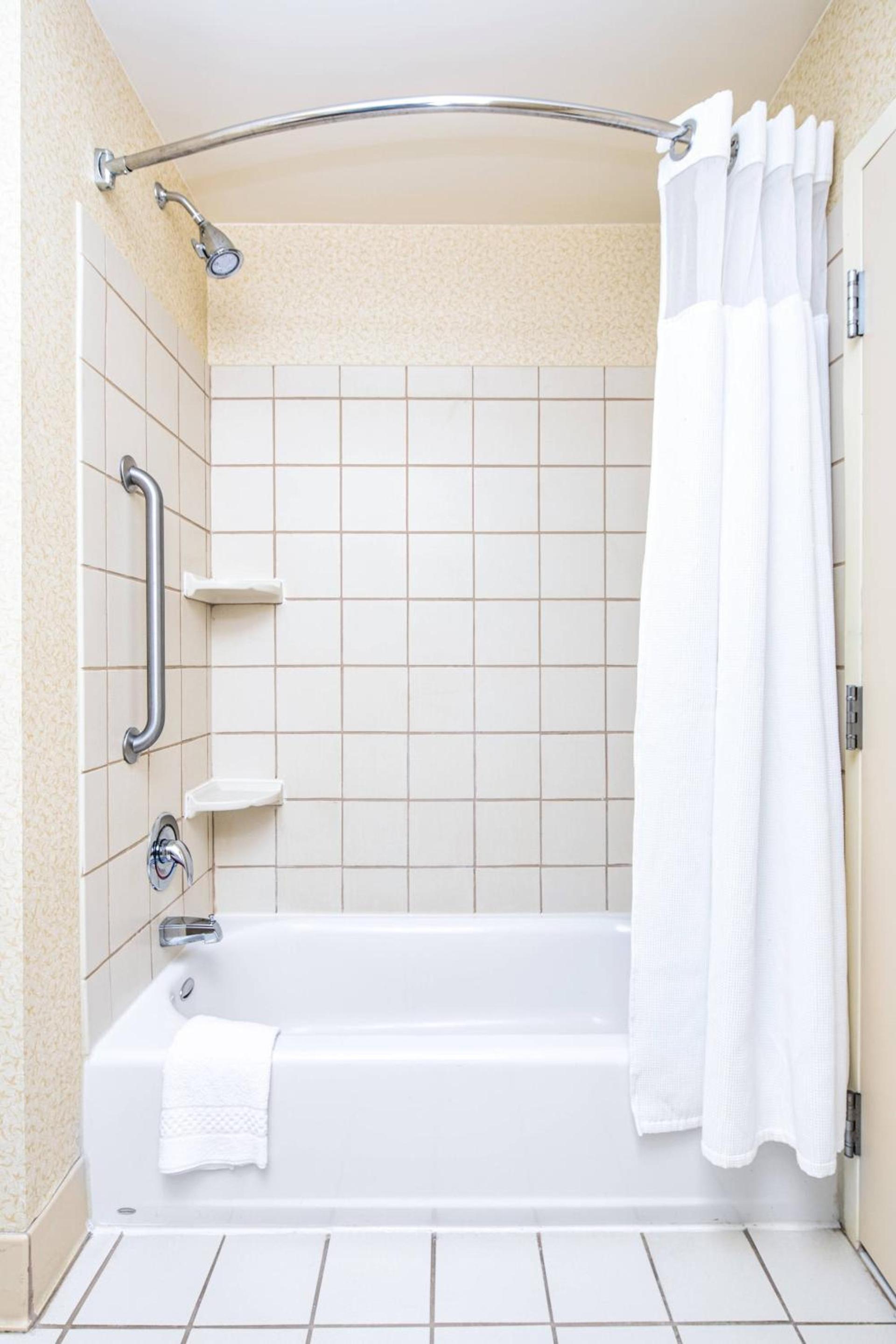 Fairfield Inn and Suites by Marriott South Boston photo 7