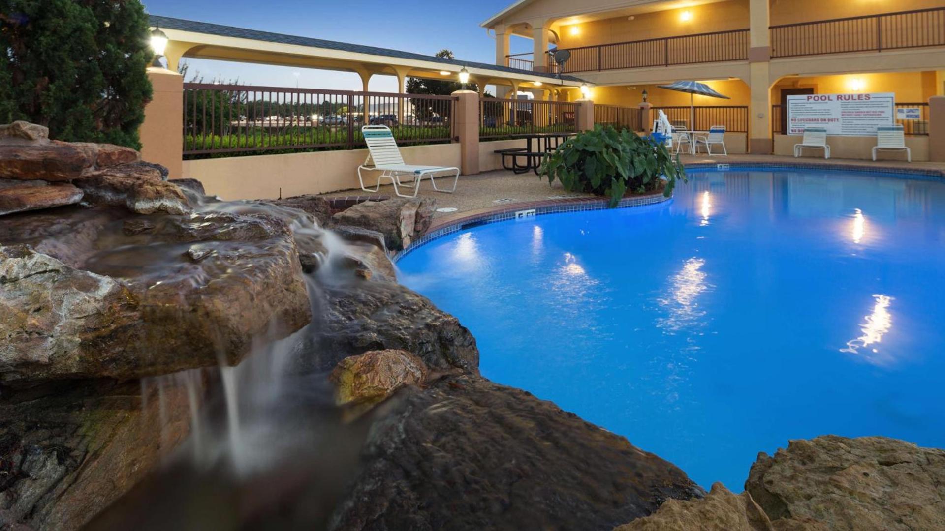 Best Western Angleton Inn photo 8