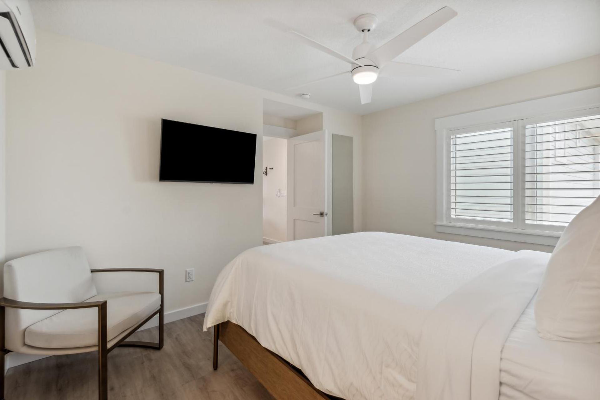 Seahorse Oceanfront Inn photo 96
