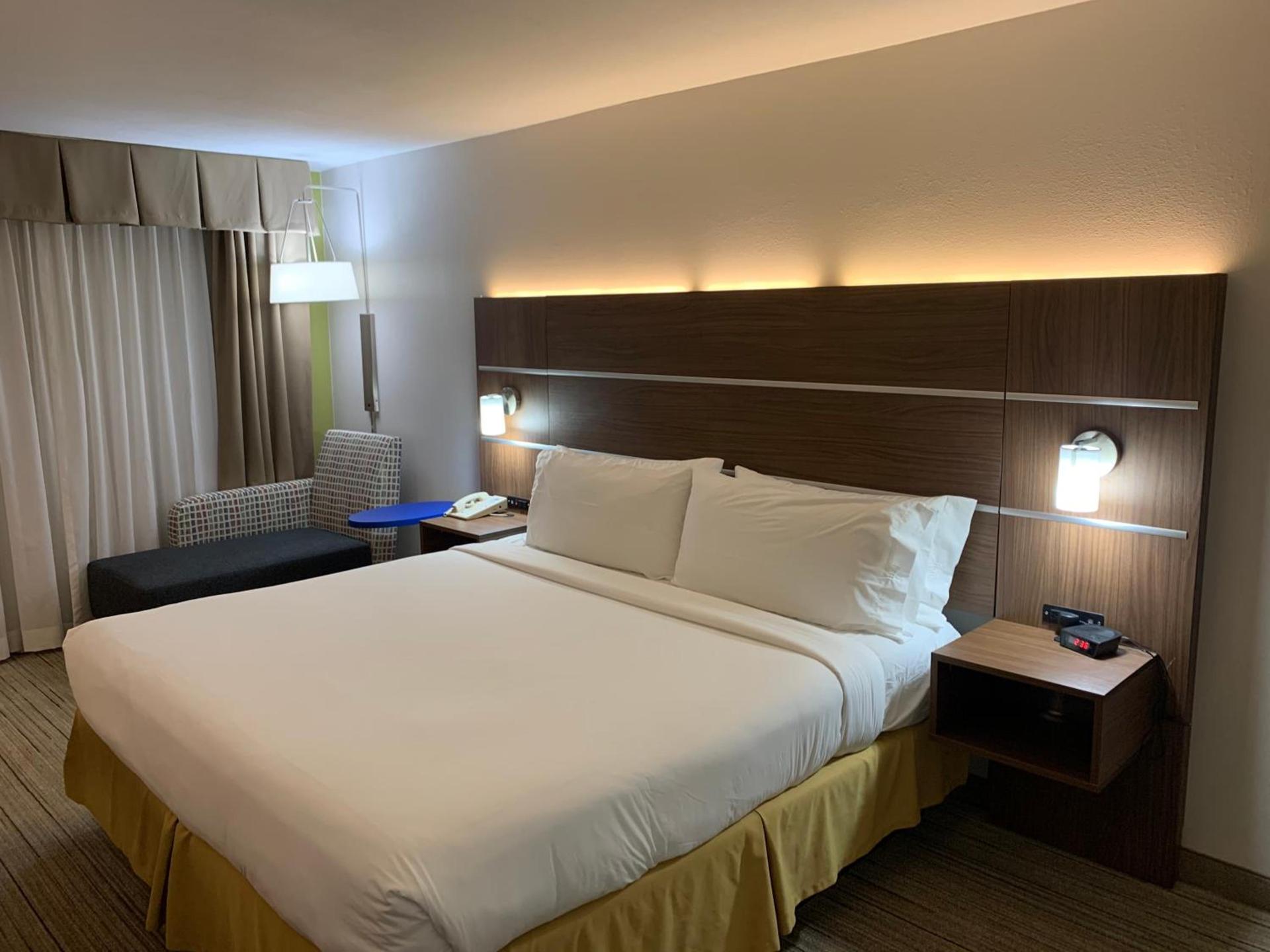 Holiday Inn Express Little Rock-Airport by IHG photo 7