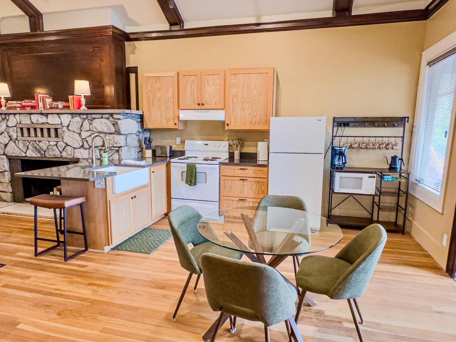 Peach Street Inn by WanderLodges photo 7
