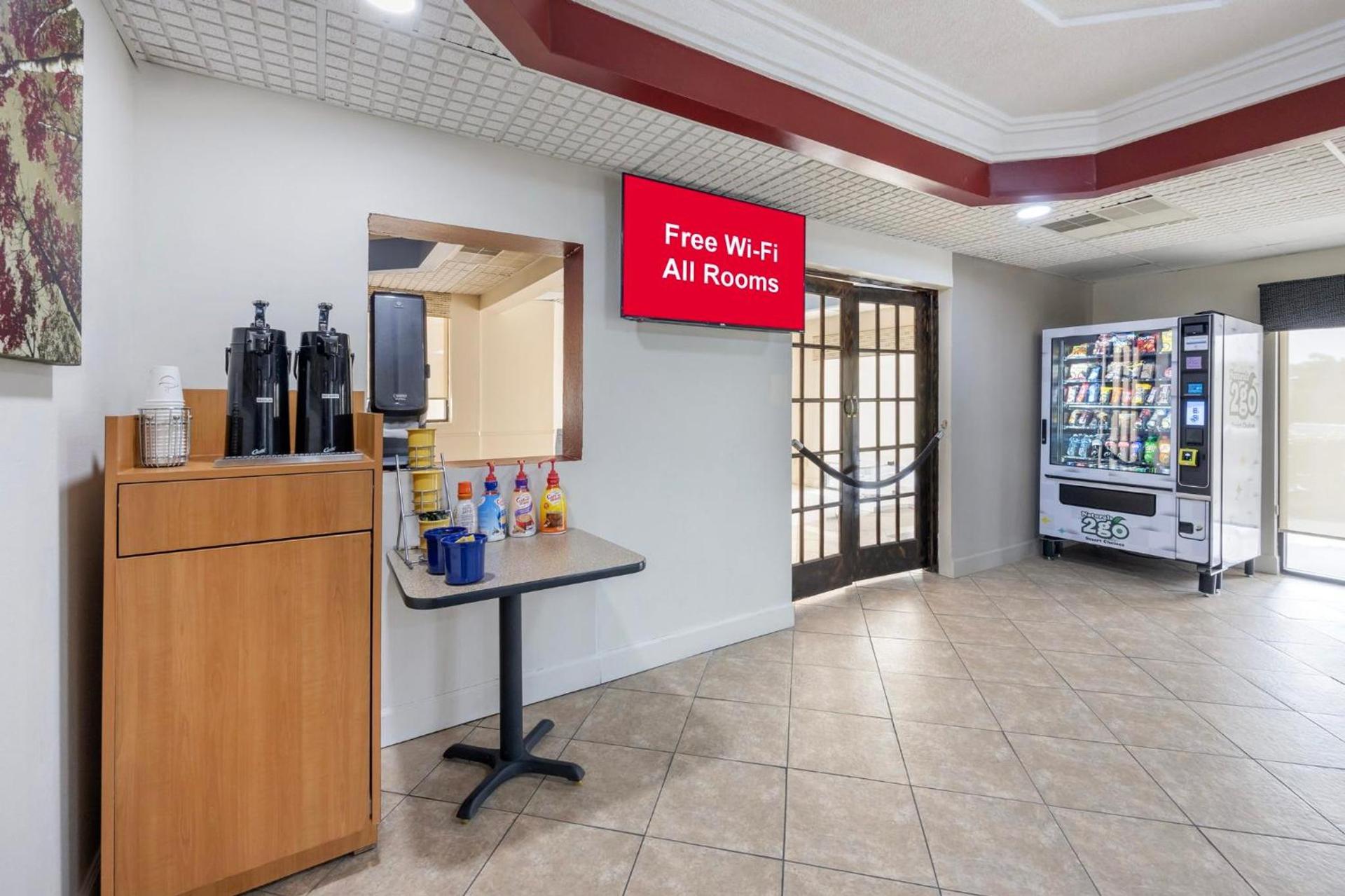 Red Roof Inn Franklin, TN photo 7