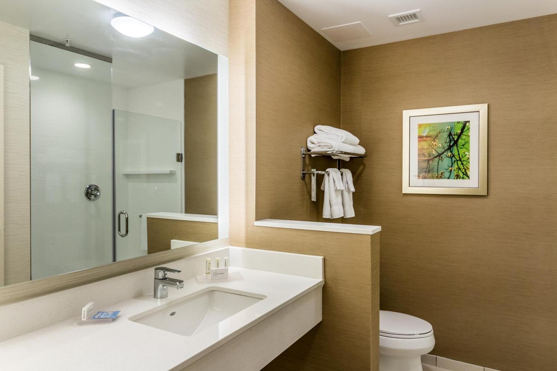 Fairfield Inn & Suites by Marriott Butte photo 26
