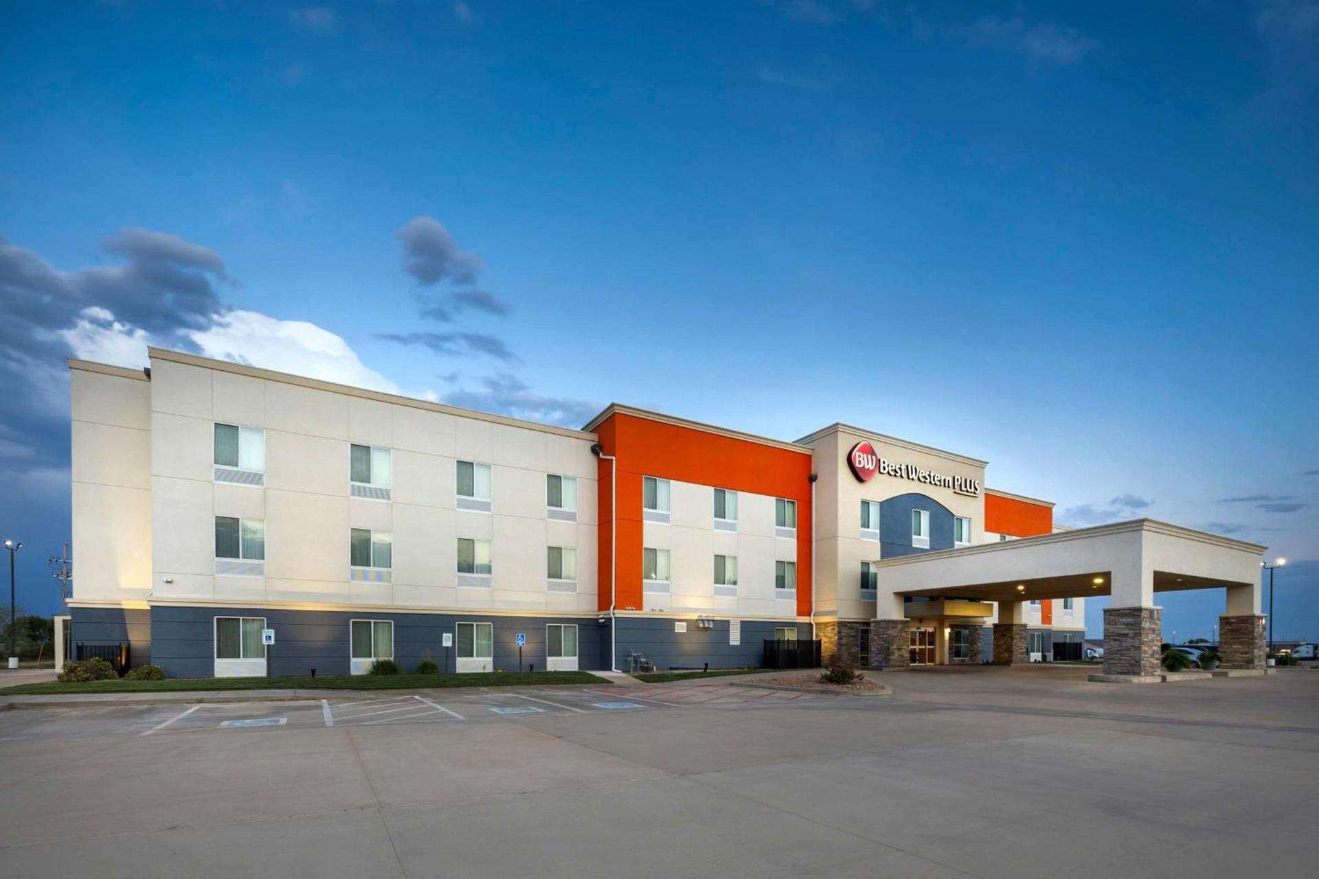 Best Western Plus Pratt — hotel in Pratt