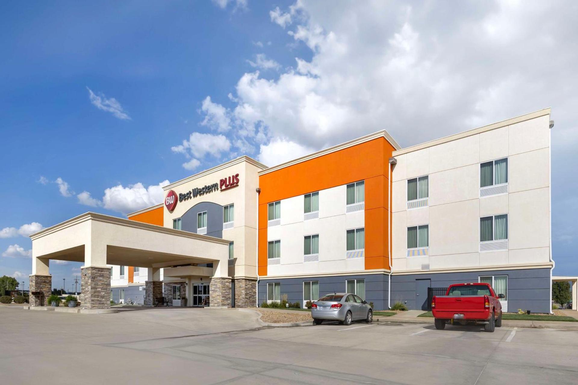 Best Western Plus Pratt photo 3