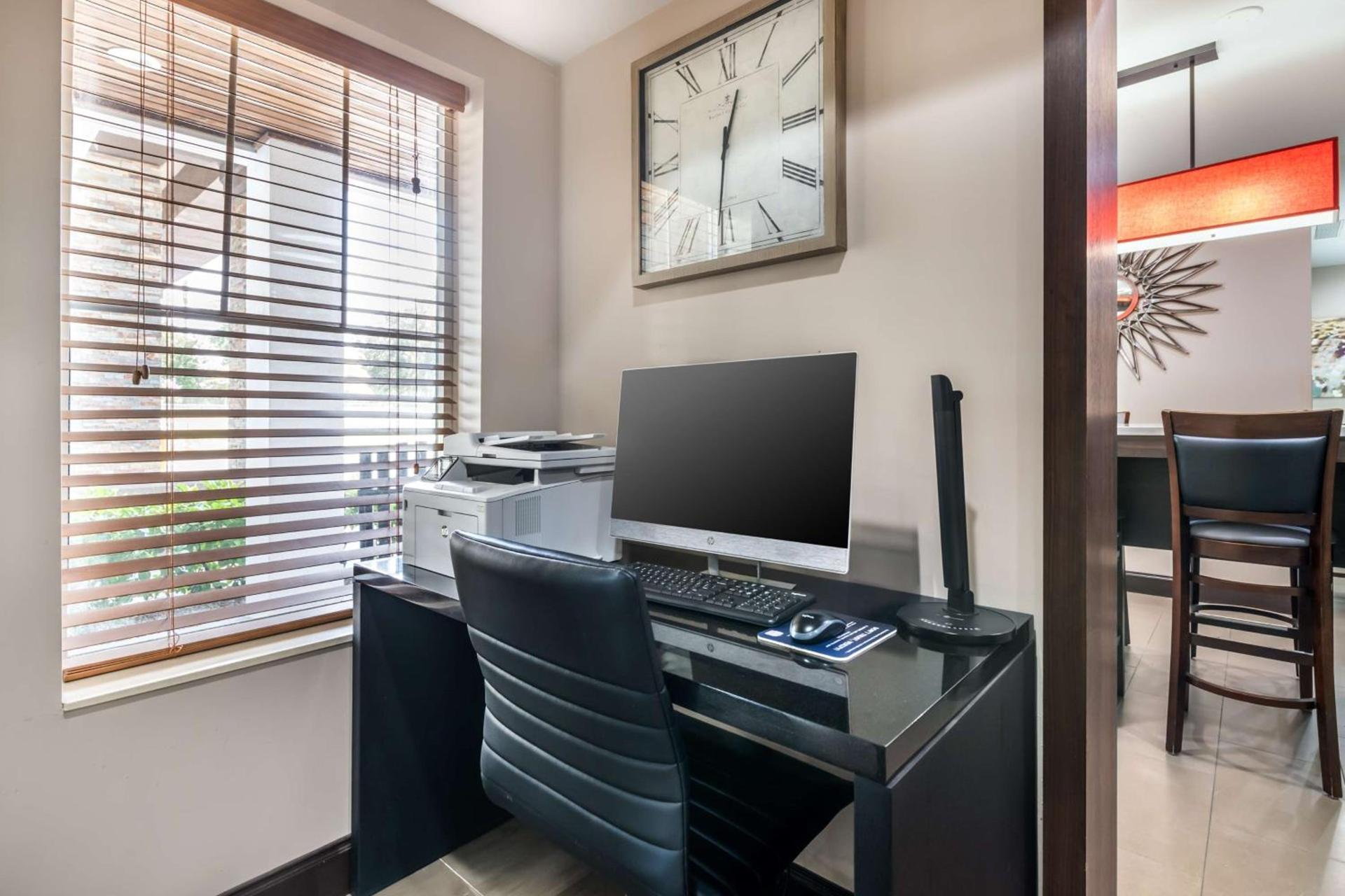 Best Western Plus Lake City photo 38