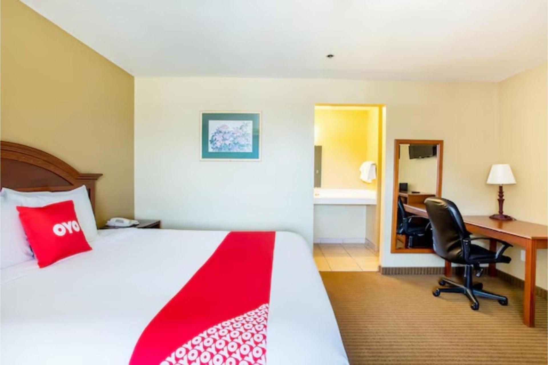 Rodeway Inn photo 70