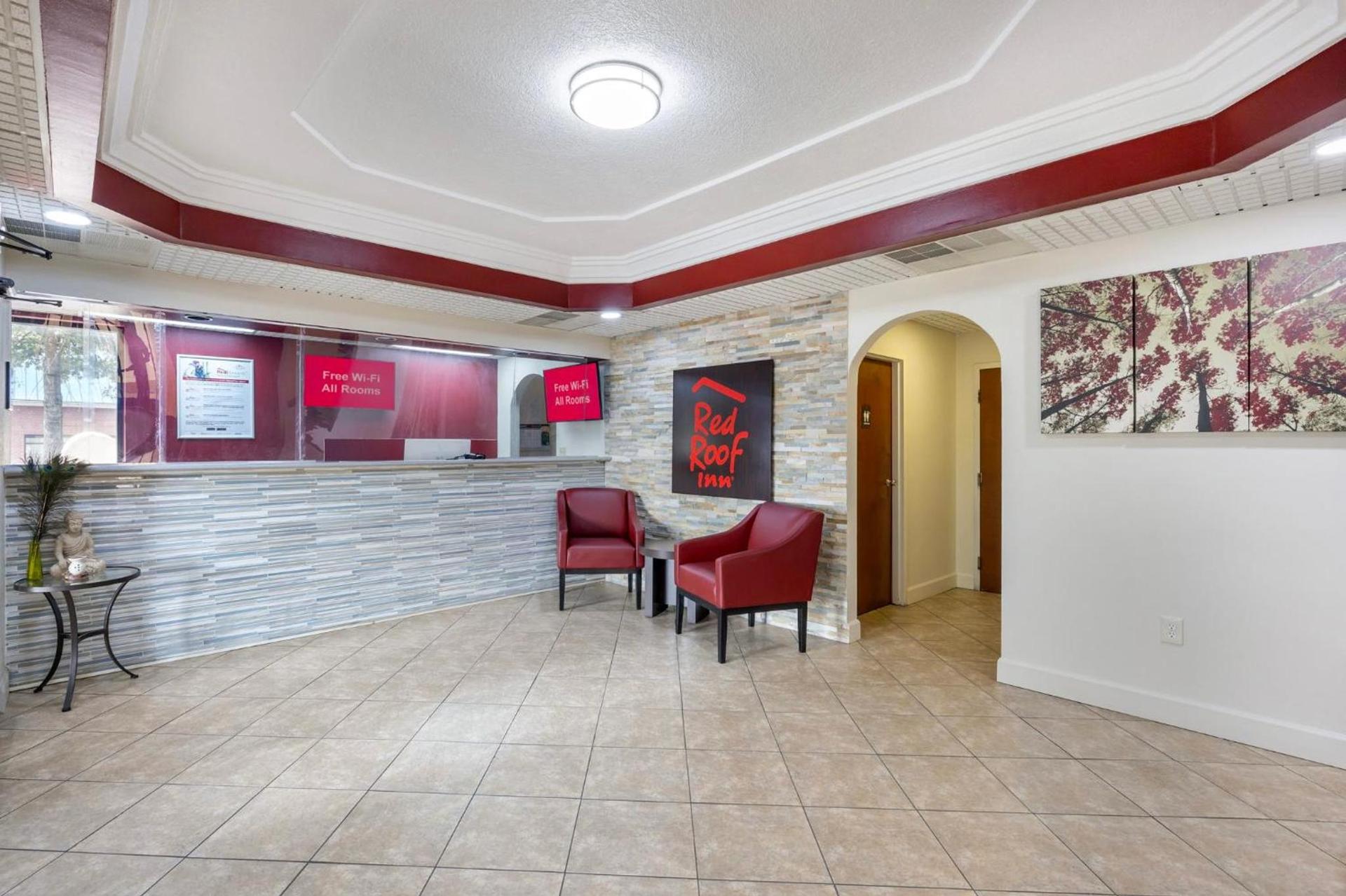 Red Roof Inn Franklin, TN photo 8