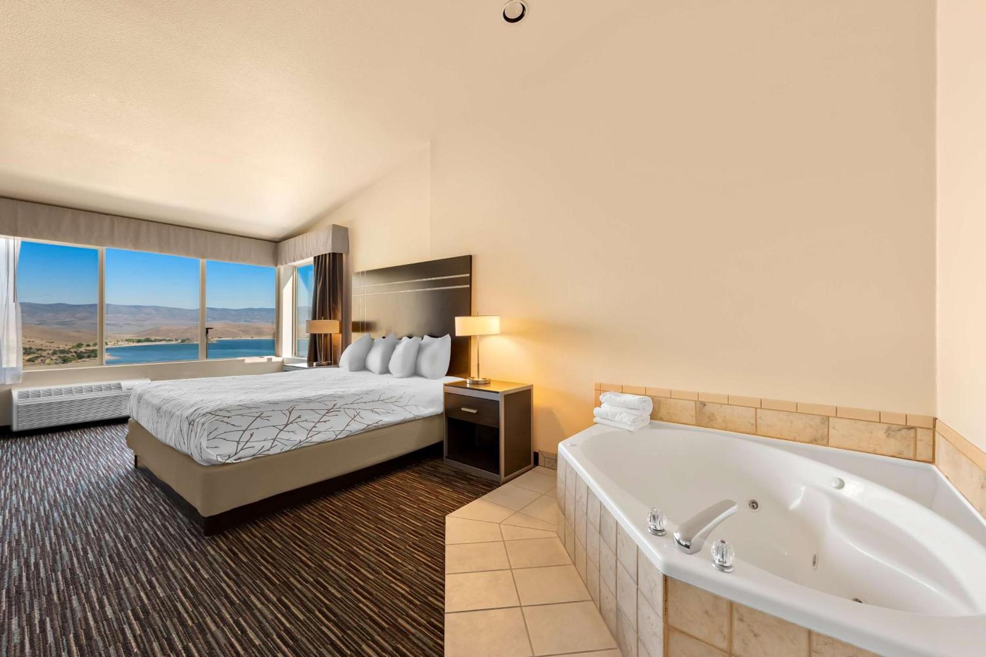 Best Western Topaz Lake Inn photo 9