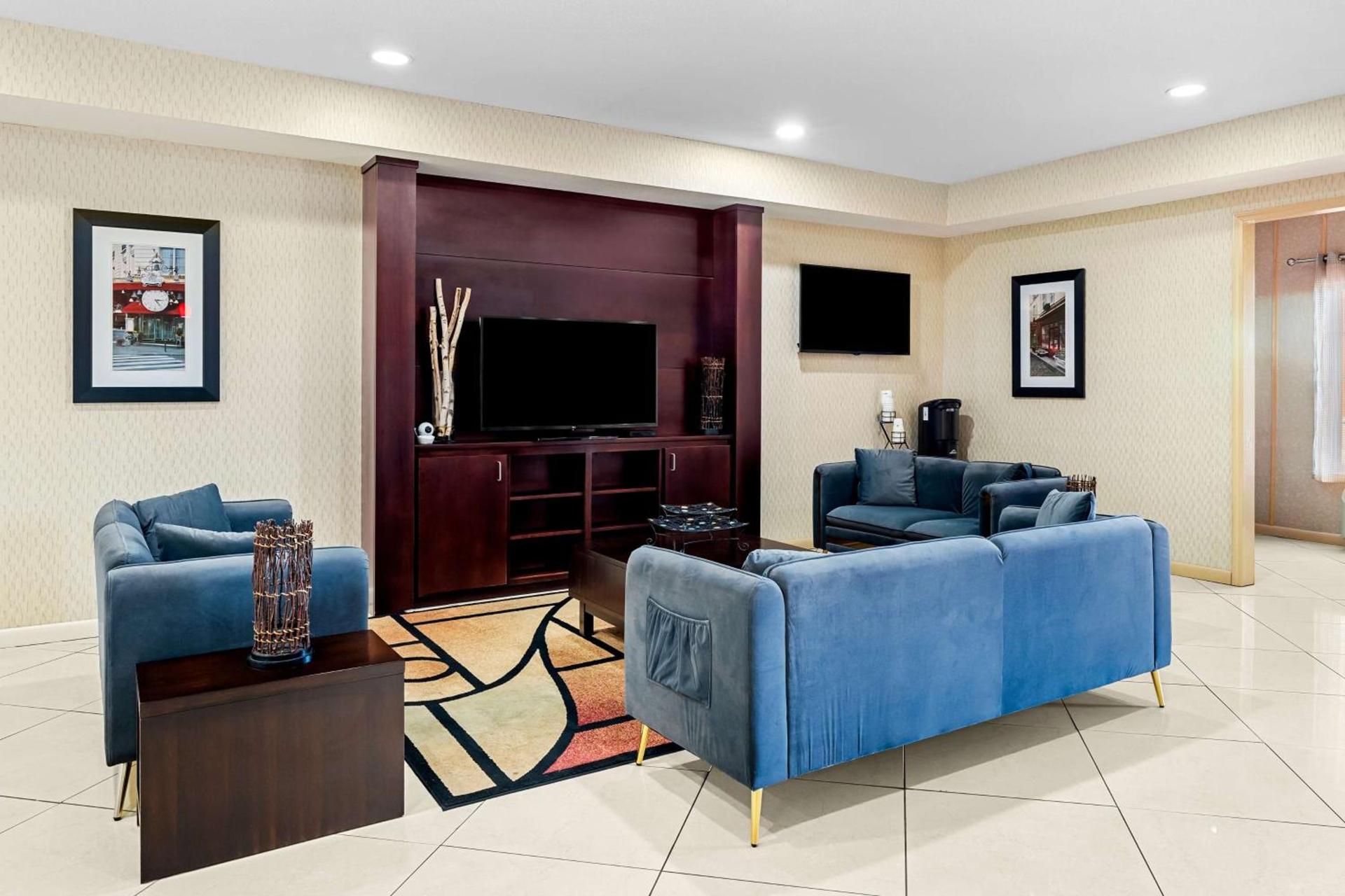 Best Western Plus - Magee Inn & Suites photo 2
