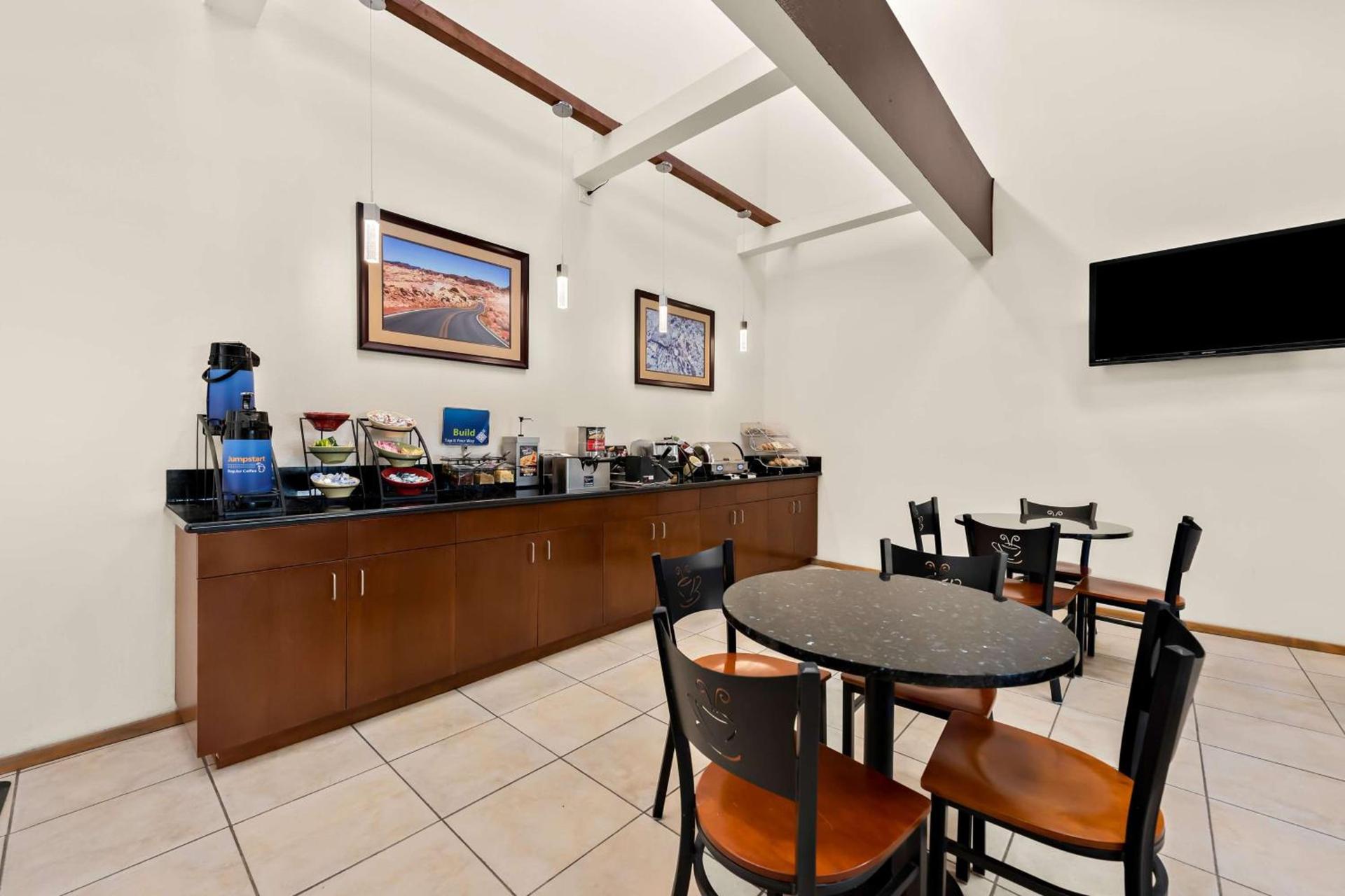 Best Western Topaz Lake Inn photo 11