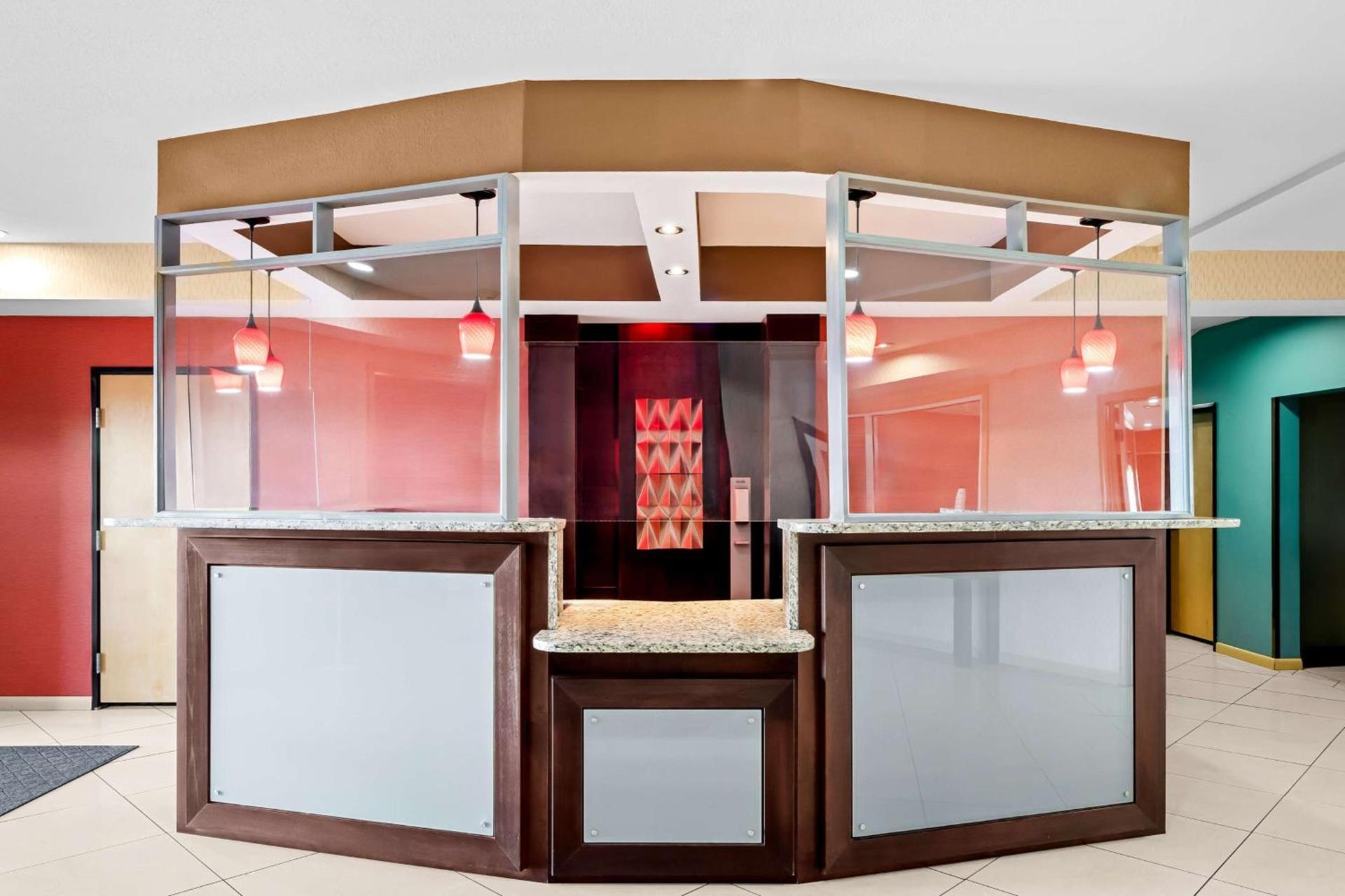Best Western Plus - Magee Inn & Suites photo 3