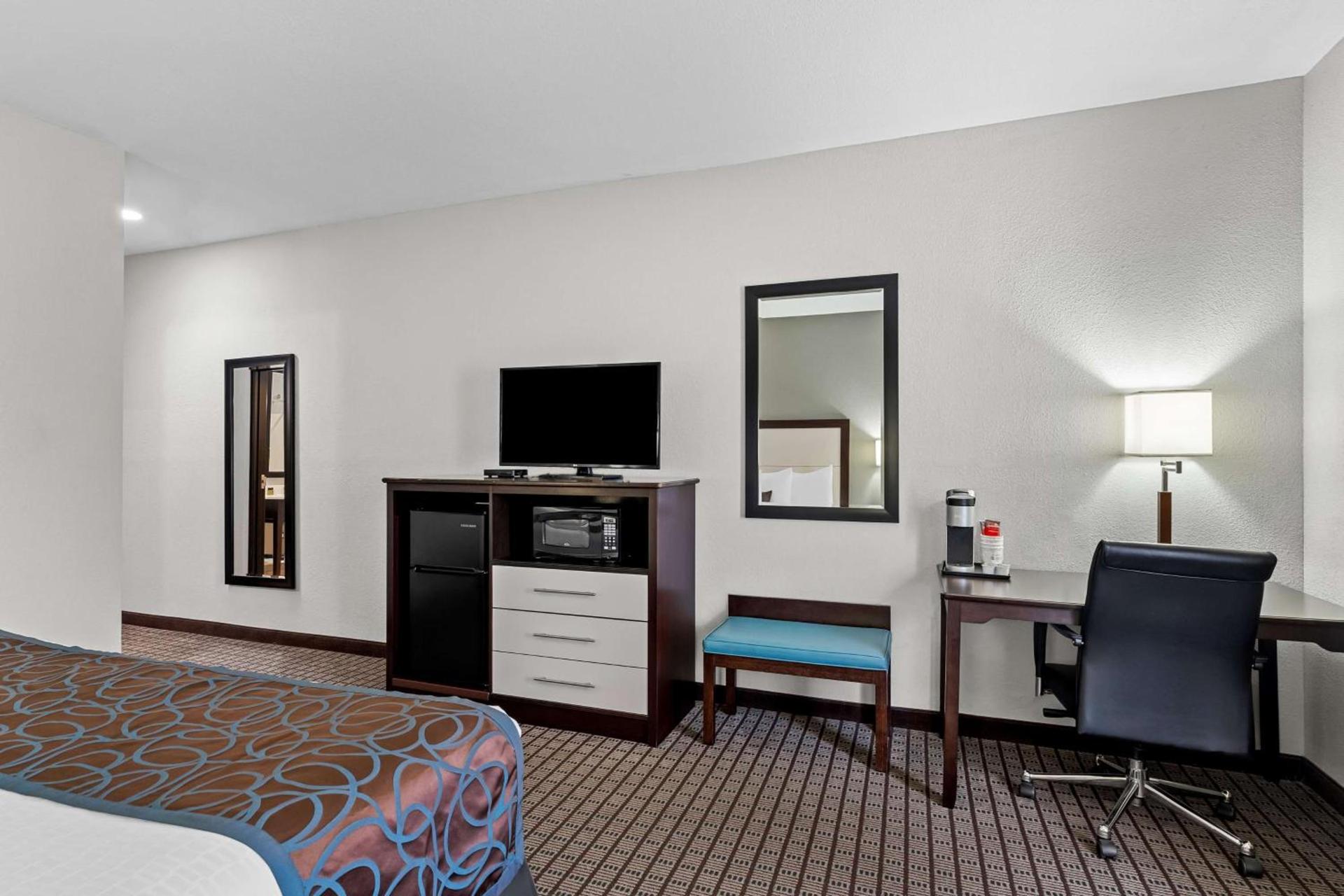 Best Western Plus - Magee Inn & Suites photo 14