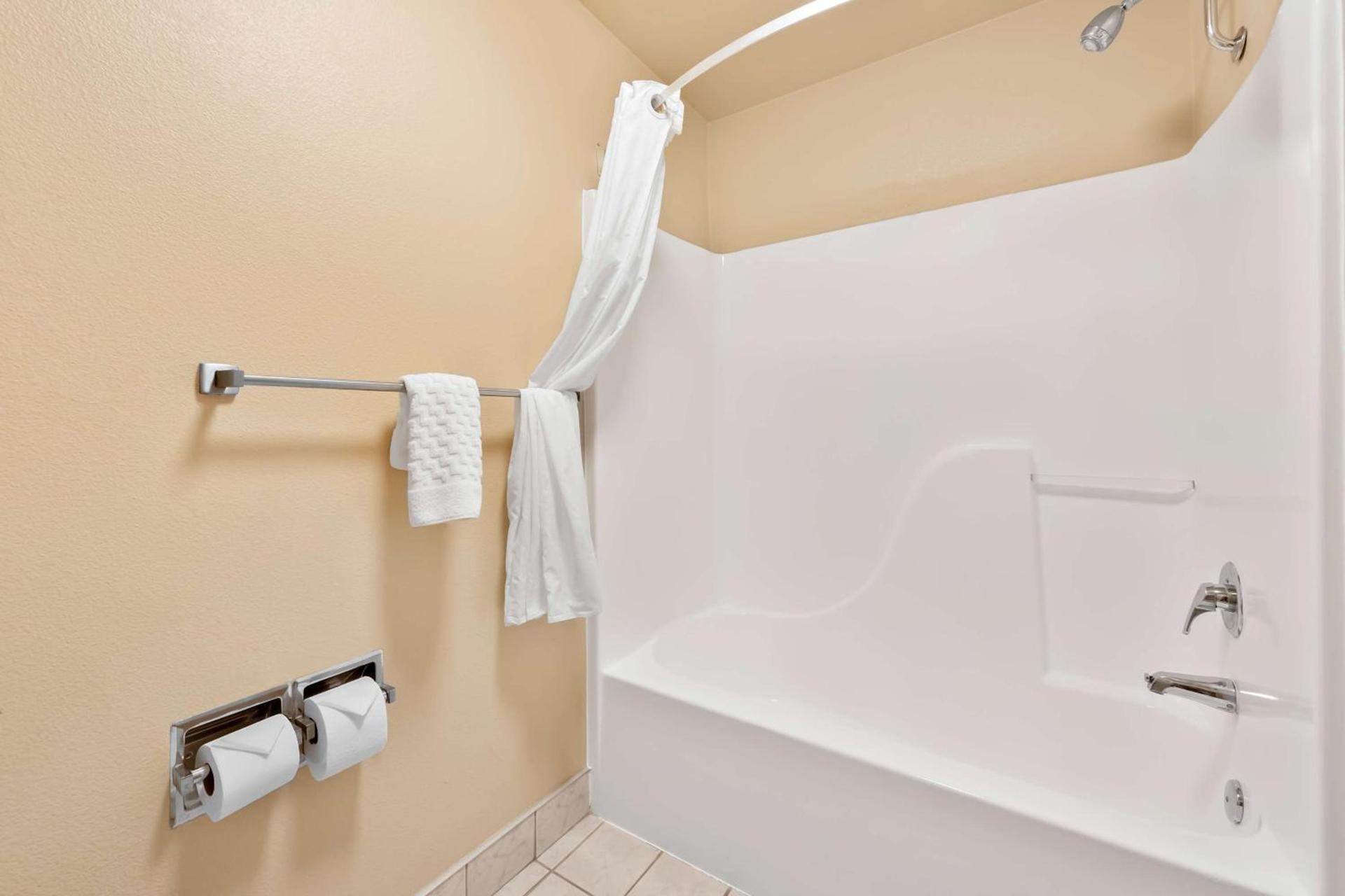 Best Western Topaz Lake Inn photo 28