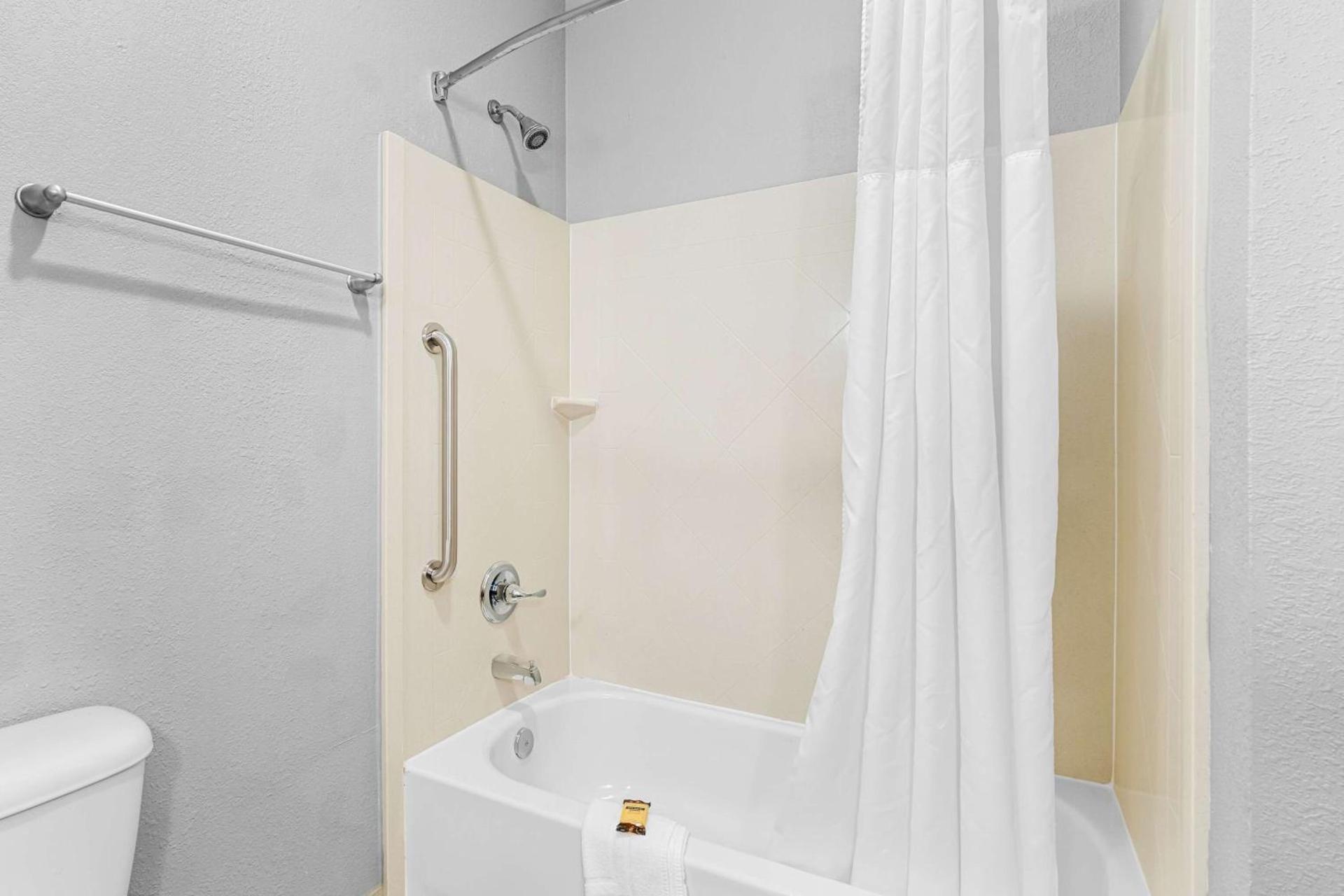 Best Western Plus - Magee Inn & Suites photo 17