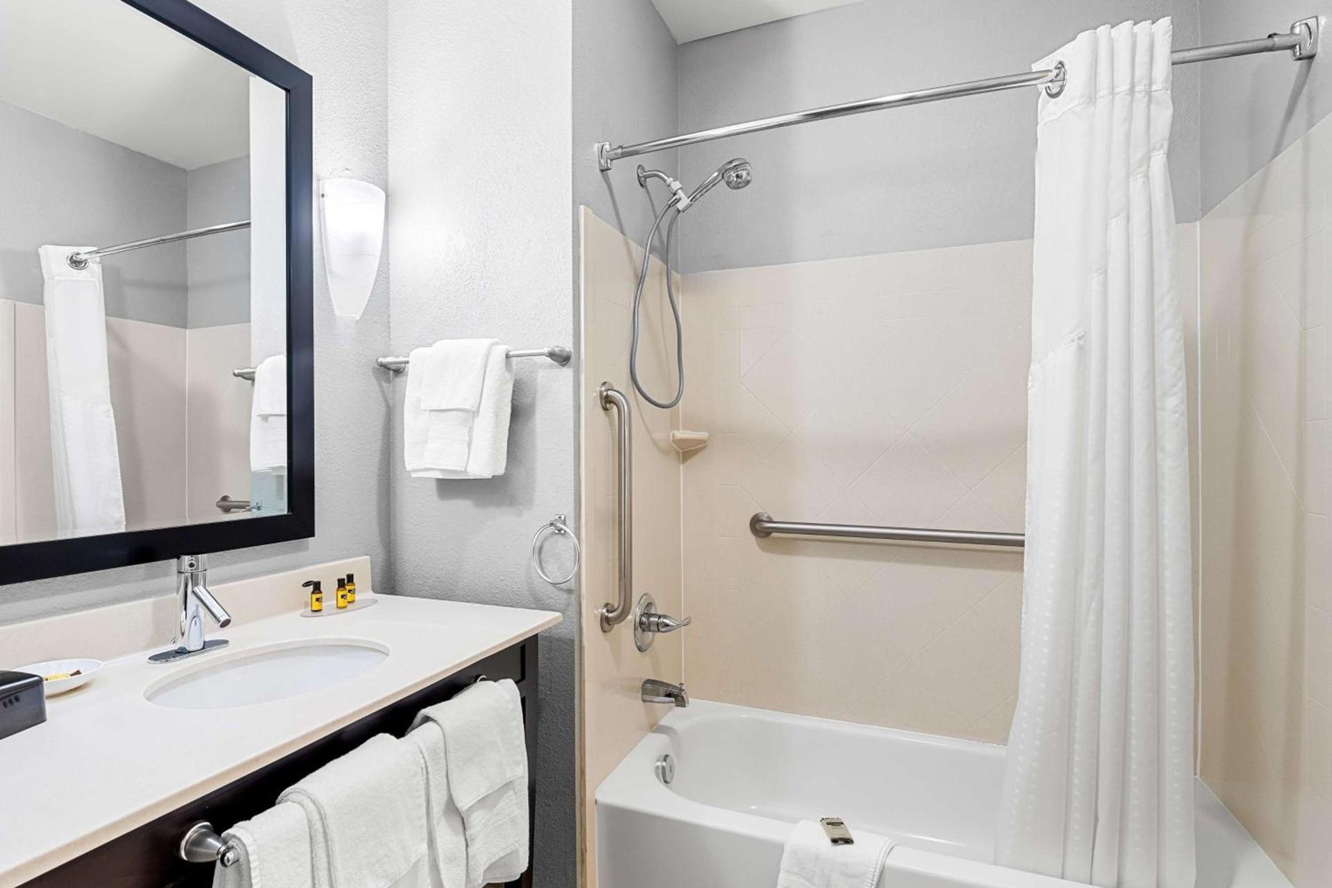 Best Western Plus - Magee Inn & Suites photo 19