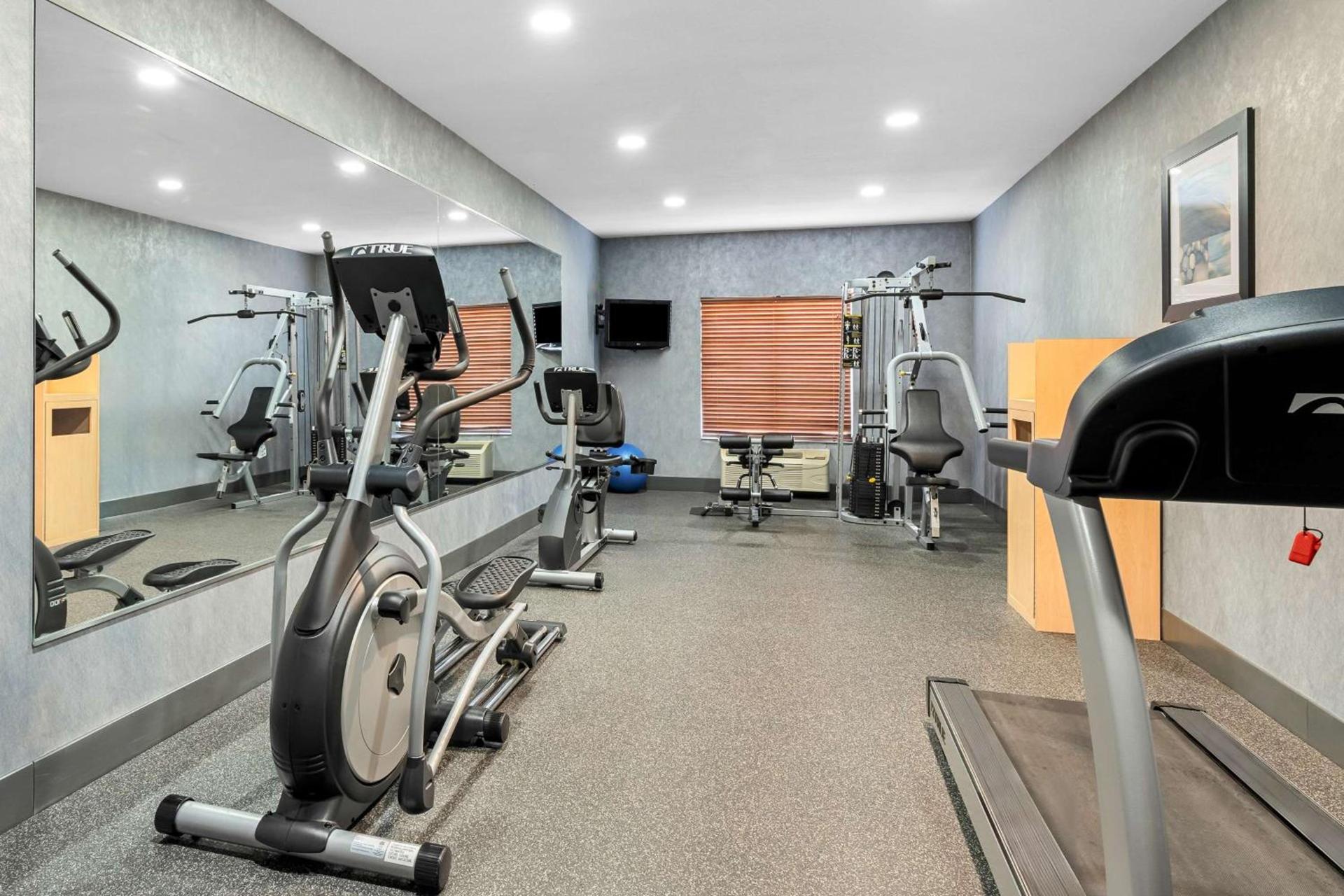 Best Western Plus - Magee Inn & Suites photo 23