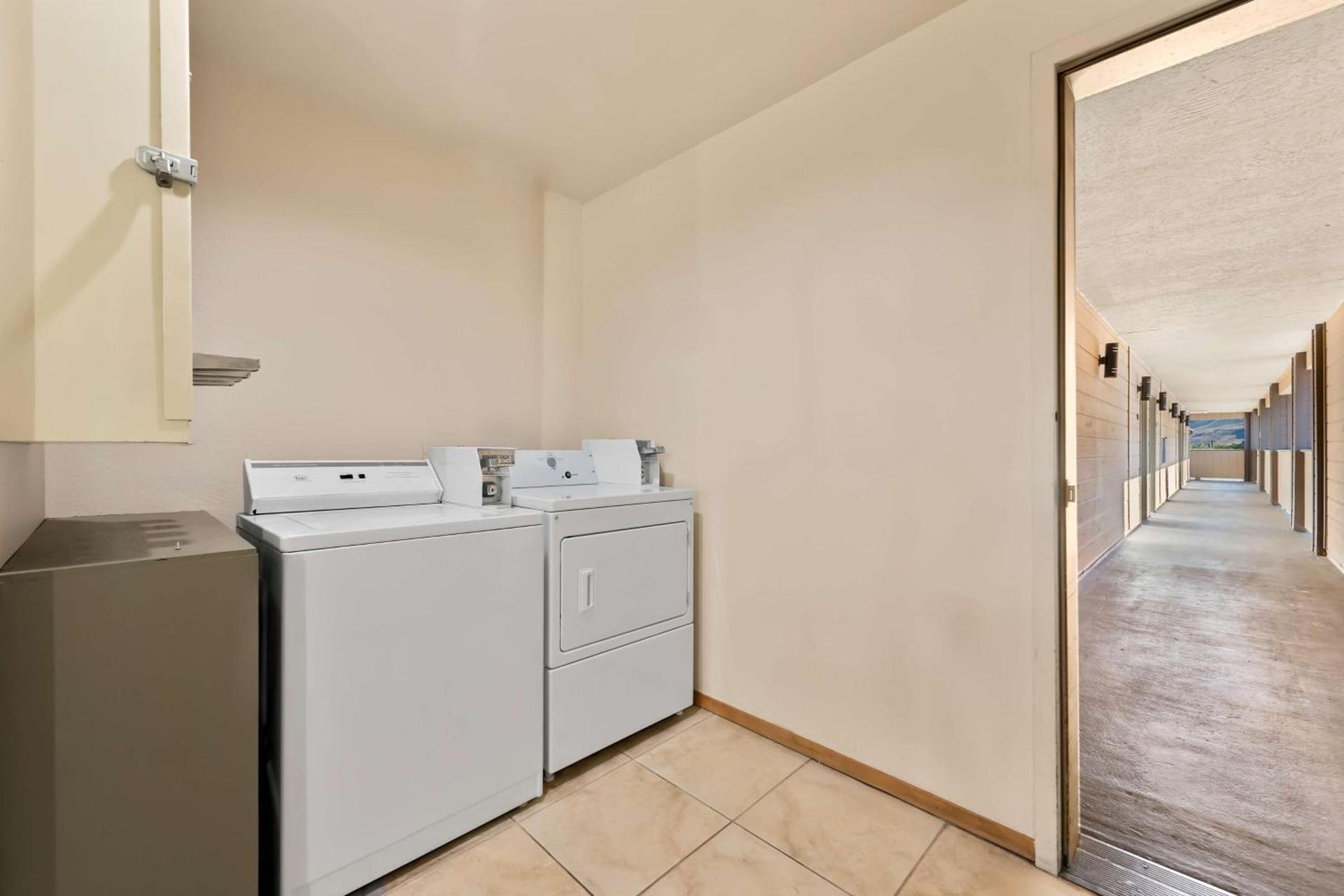 Best Western Topaz Lake Inn photo 35