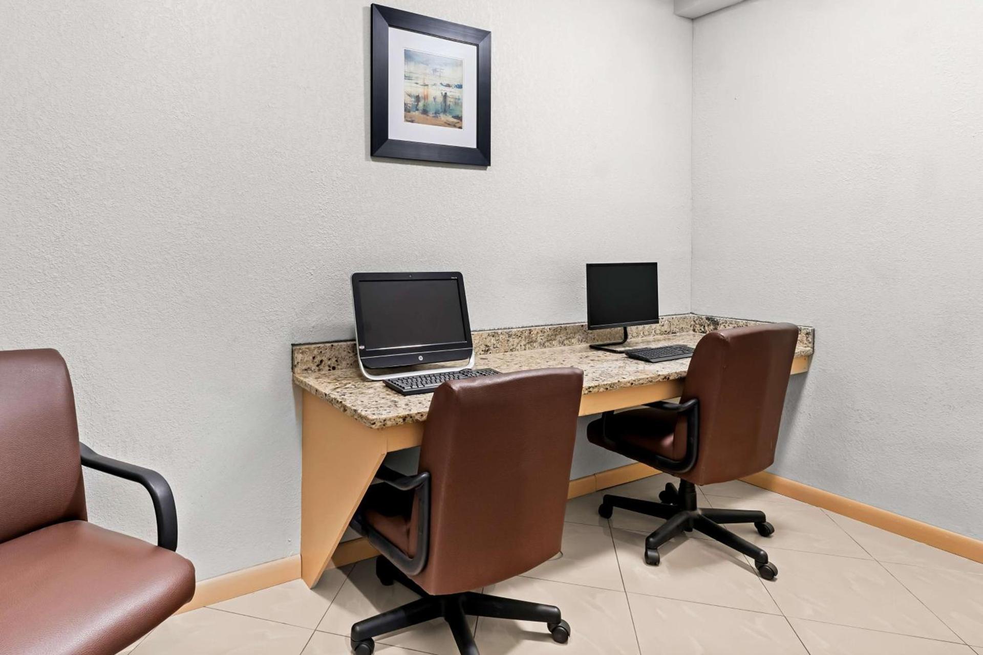 Best Western Plus - Magee Inn & Suites photo 25