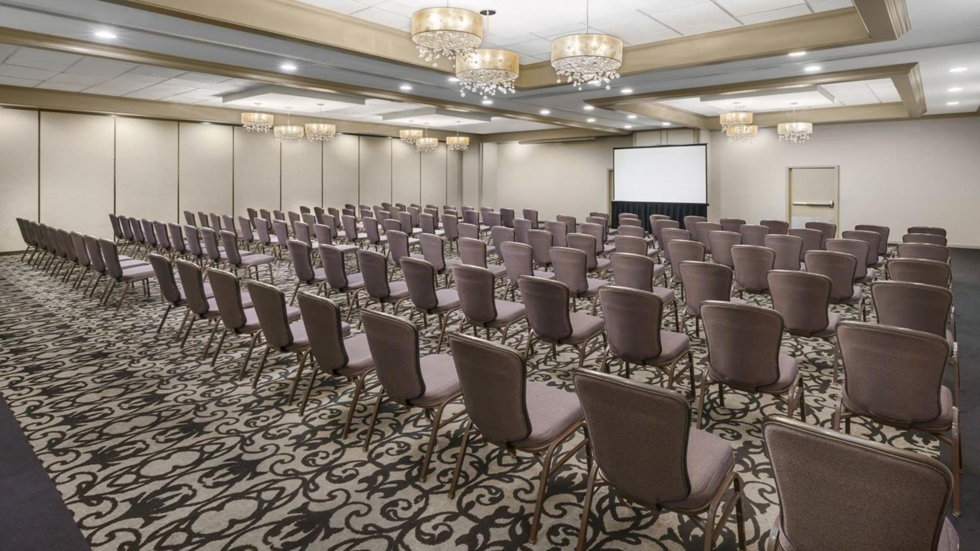 Crowne Plaza Phoenix Airport - PHX by IHG photo 56