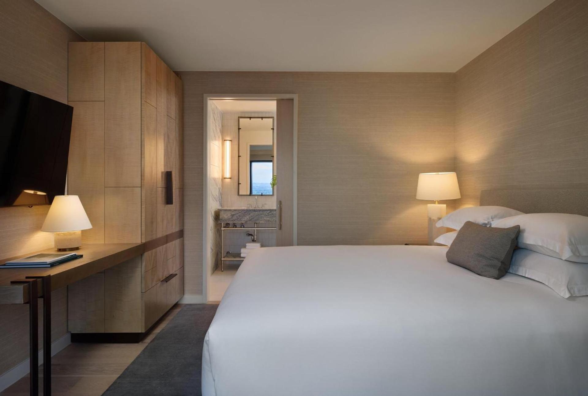 Kimpton Claret Hotel by IHG photo 78