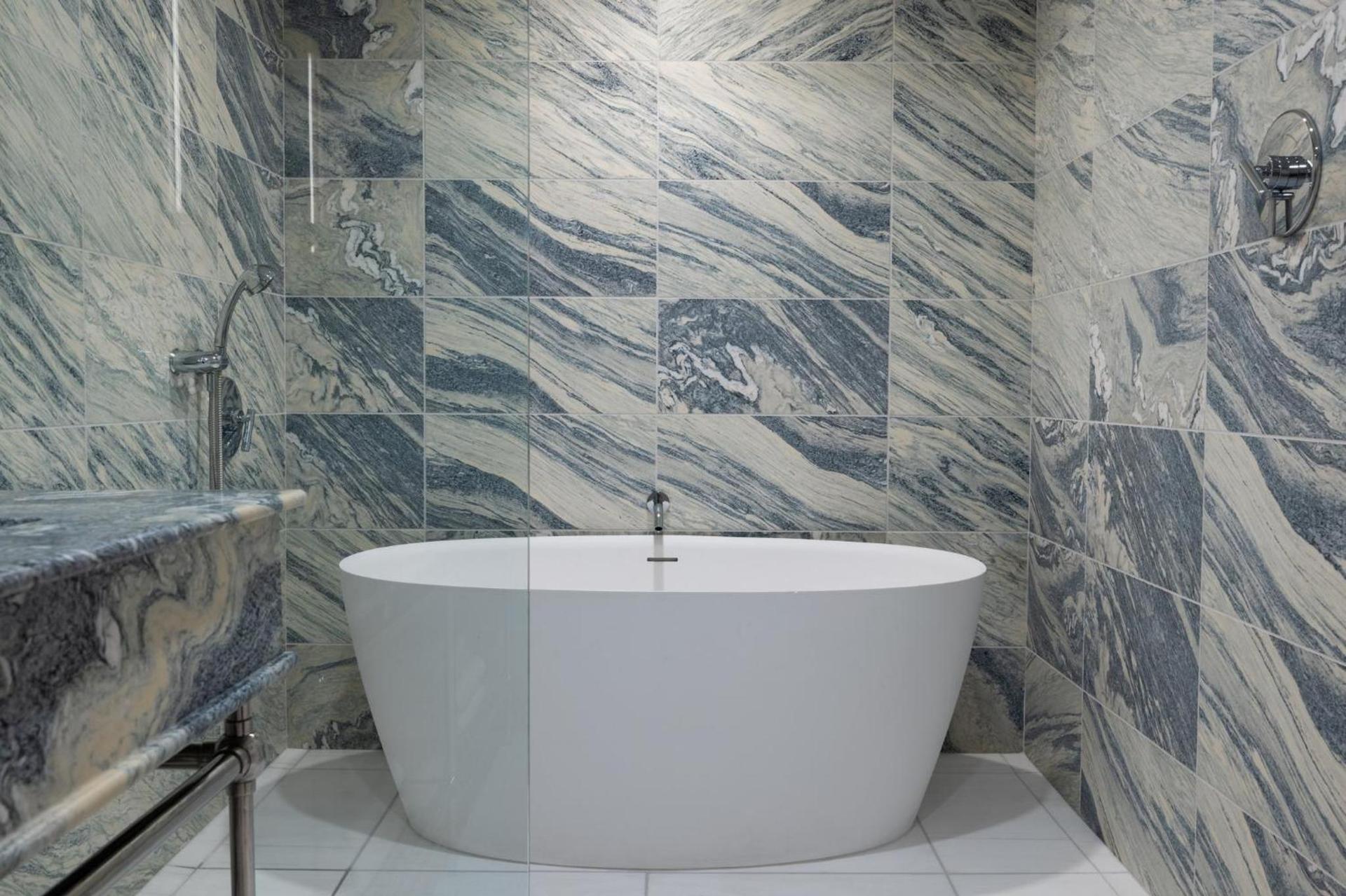 Kimpton Claret Hotel by IHG photo 79