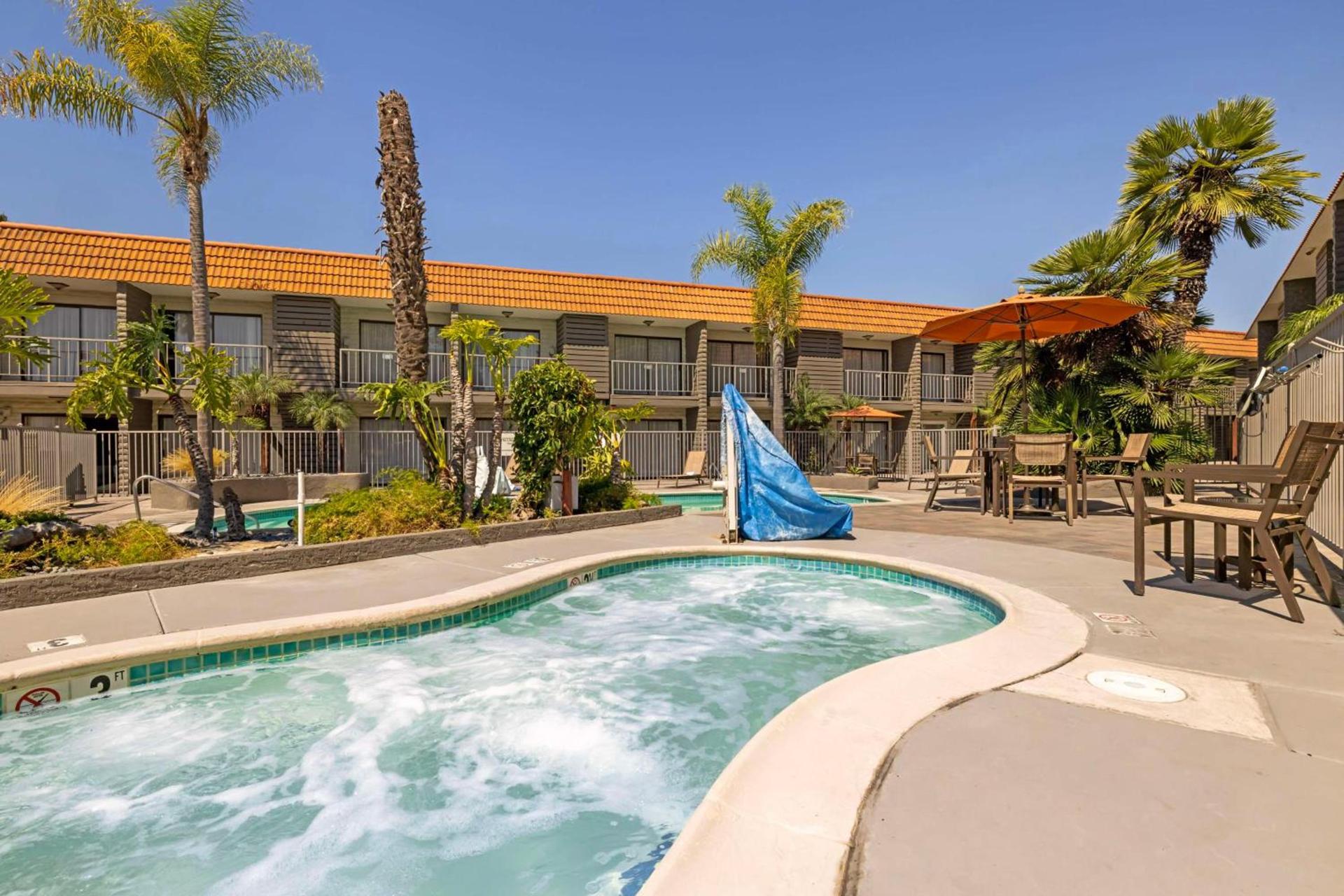Best Western Oceanside Inn photo 12