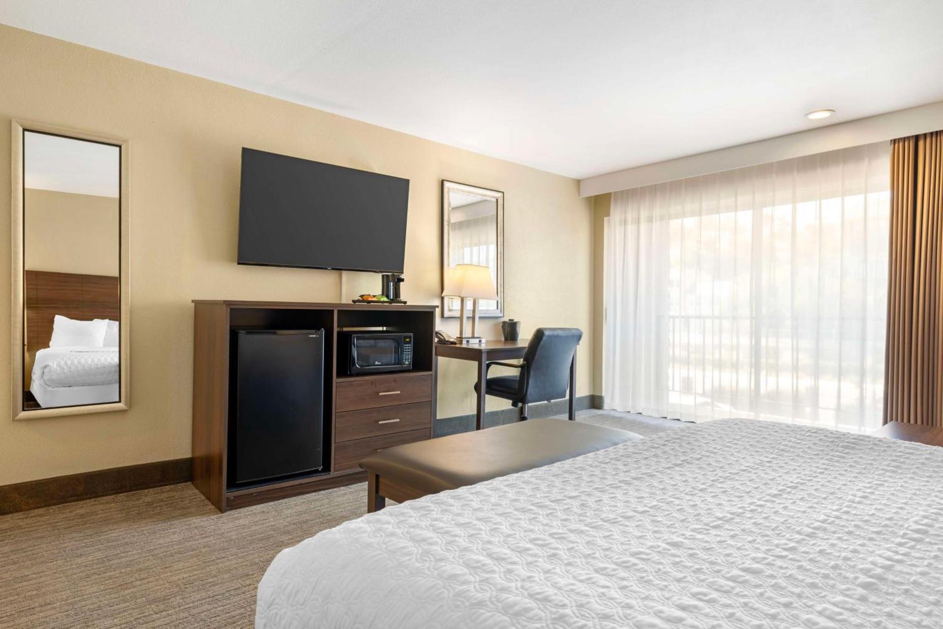 Best Western Oceanside Inn photo 28