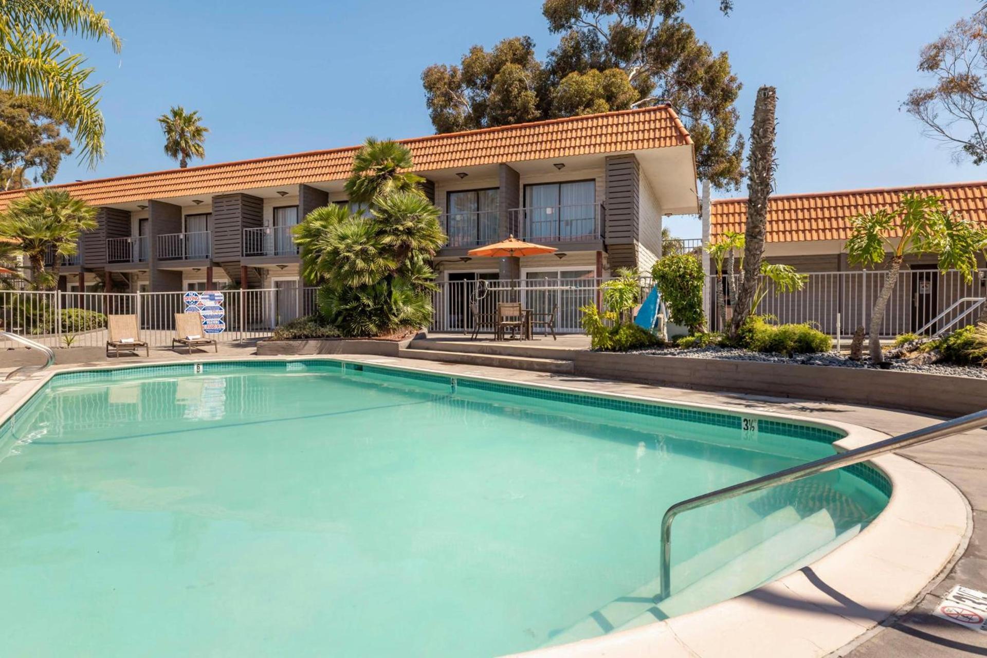 Best Western Oceanside Inn photo 11