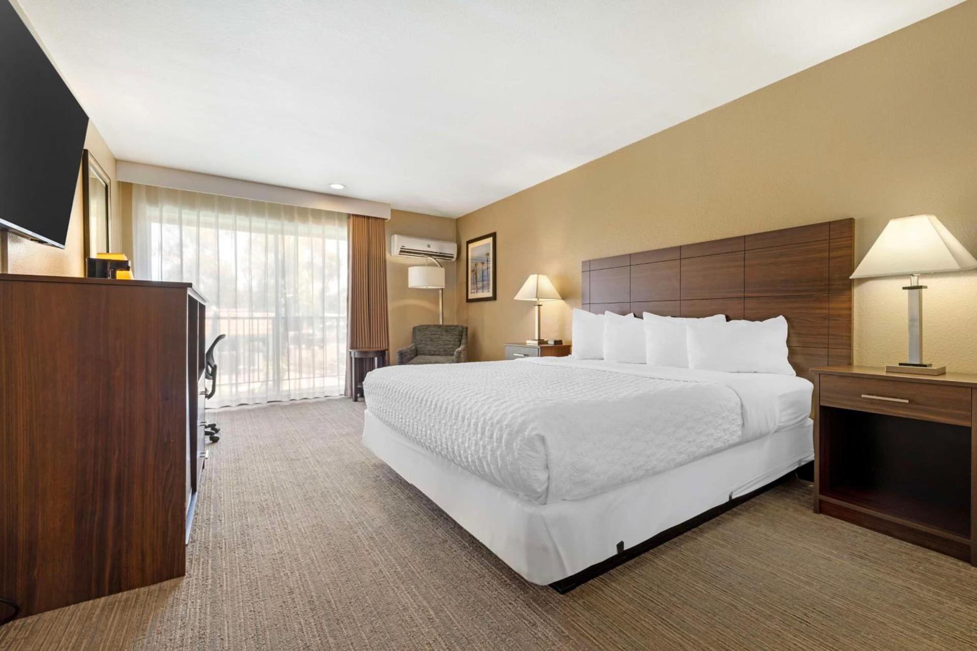 Best Western Oceanside Inn photo 6