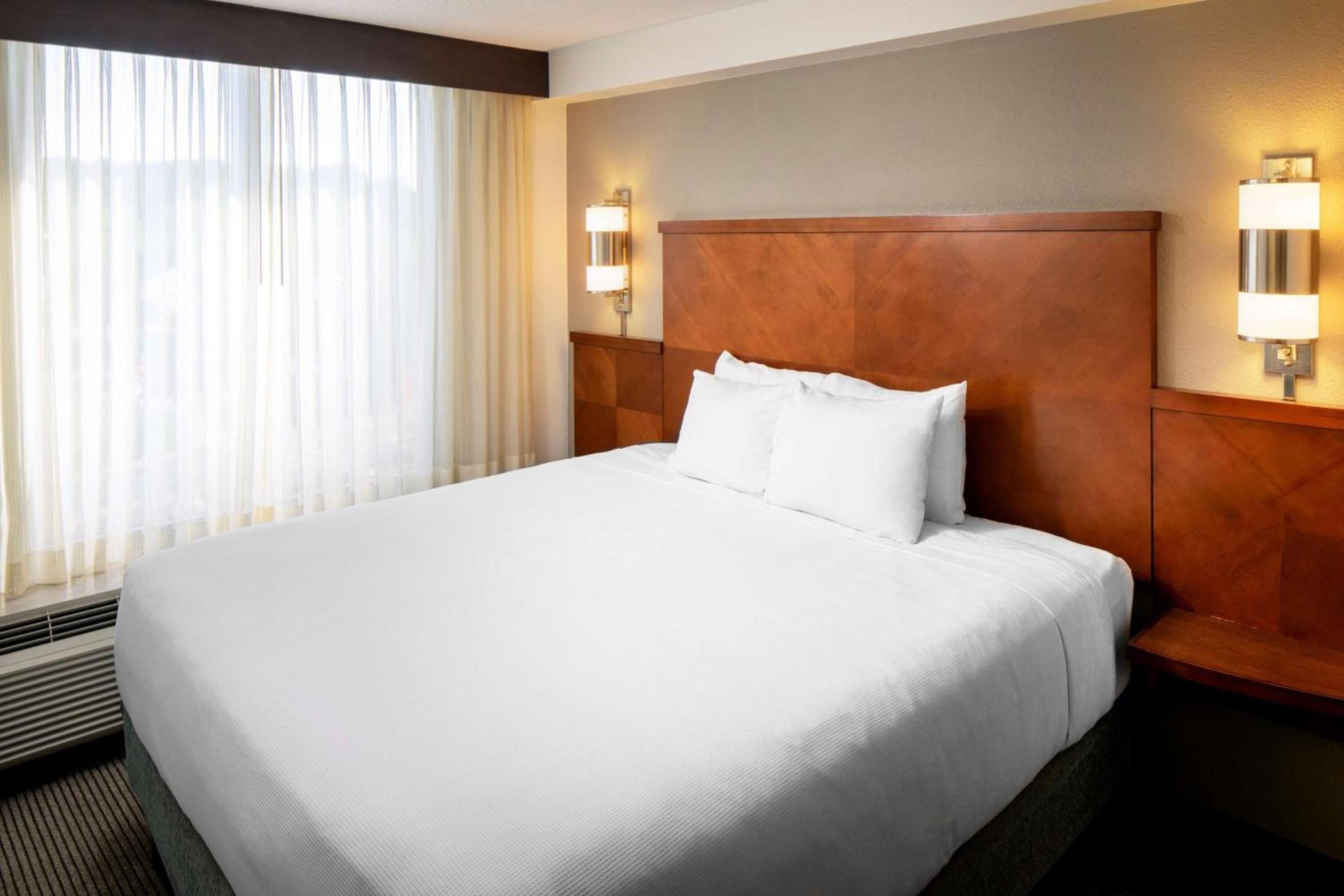 Hyatt Place Dallas Park Central photo 15
