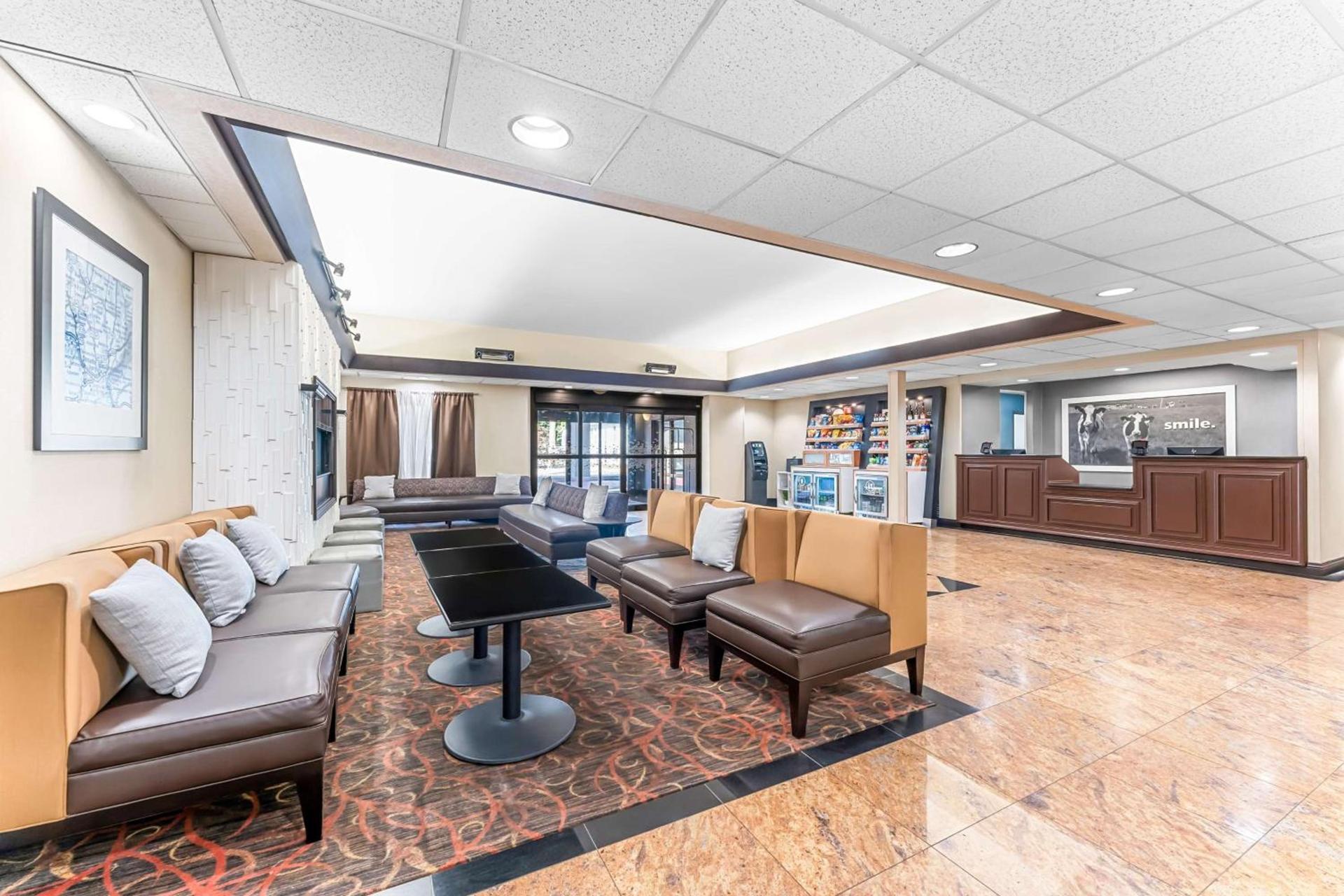 Hampton Inn Stroudsburg Poconos photo 2