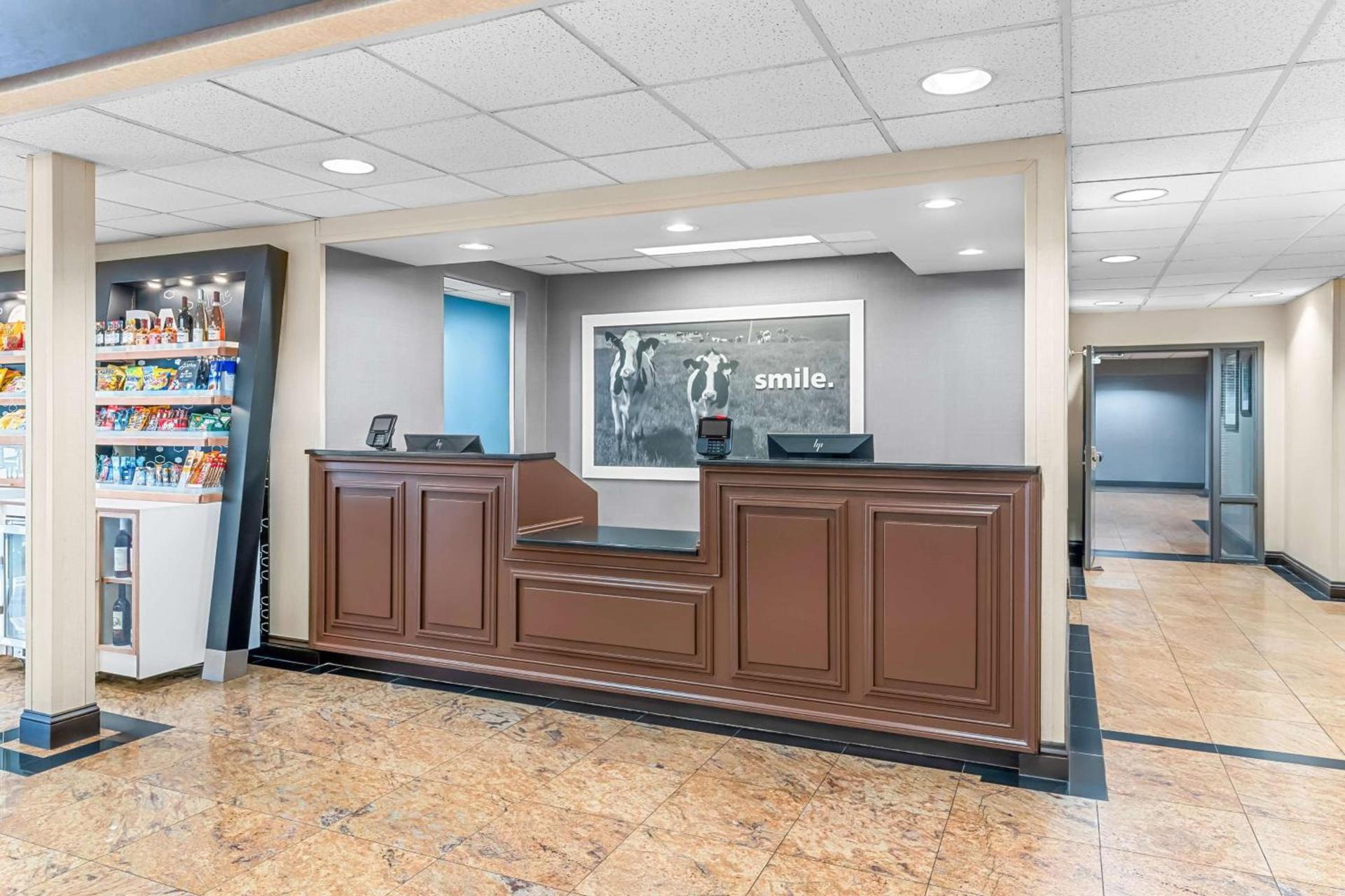 Hampton Inn Stroudsburg Poconos photo 3