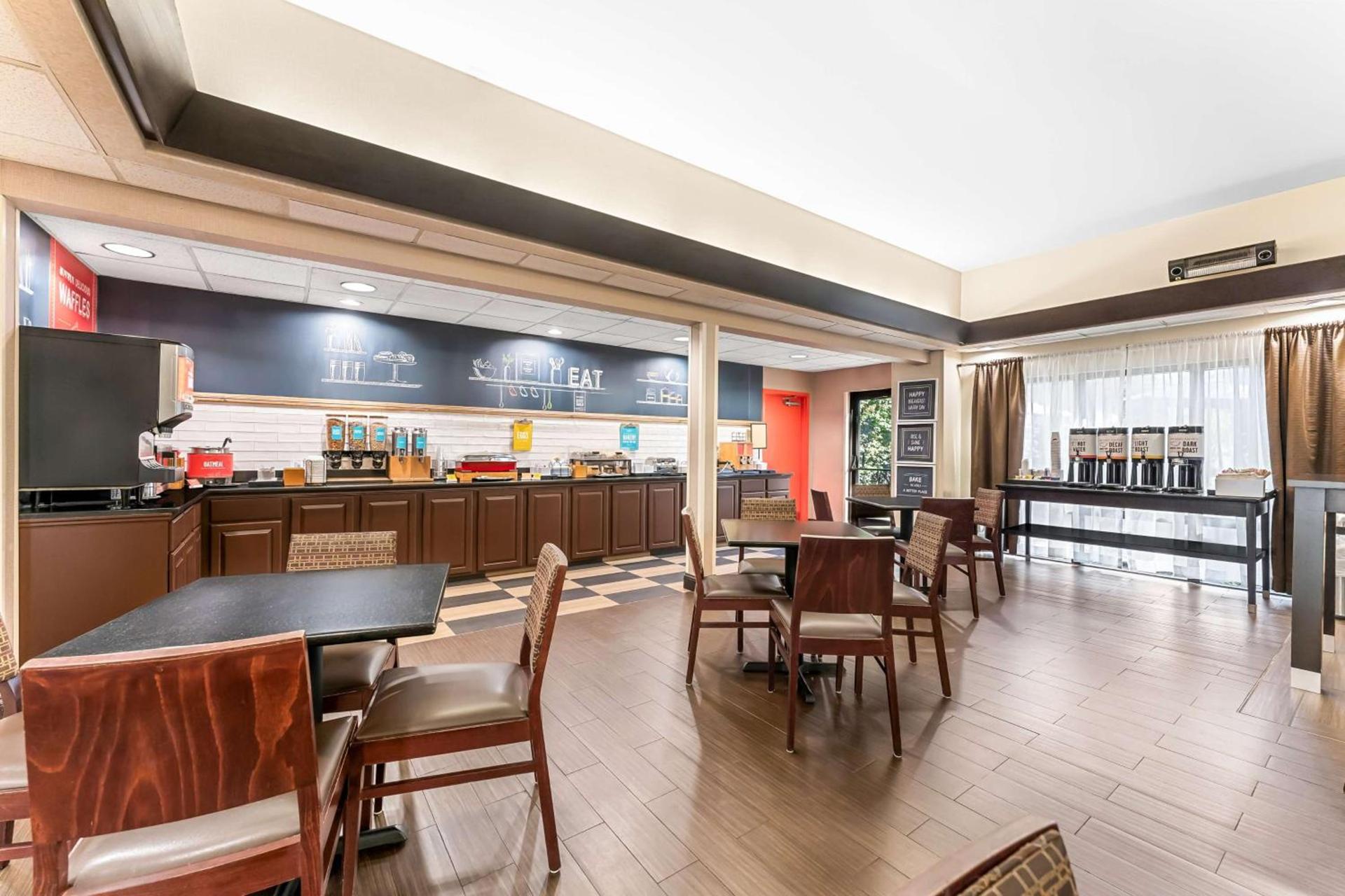 Hampton Inn Stroudsburg Poconos photo 7